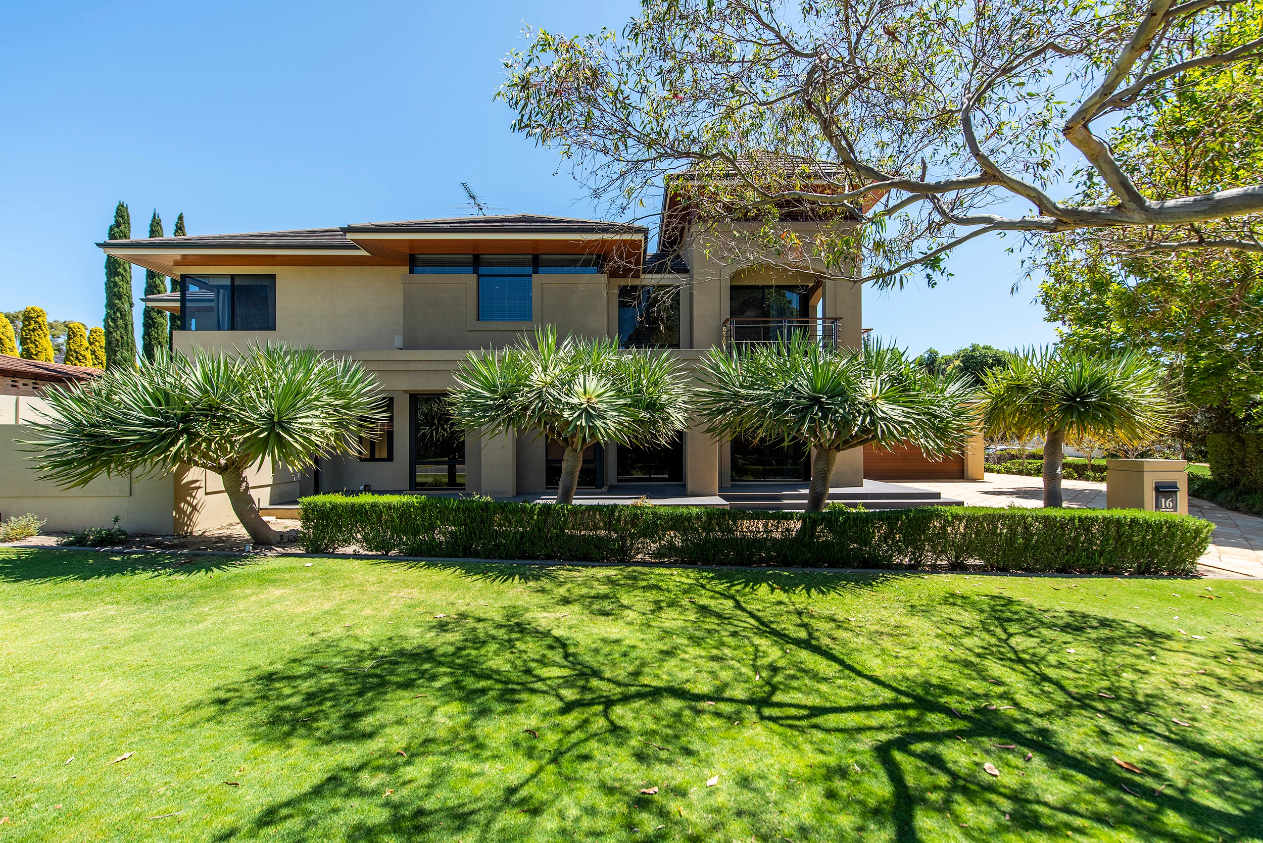 16 Minora Road, Dalkeith, WA 6009