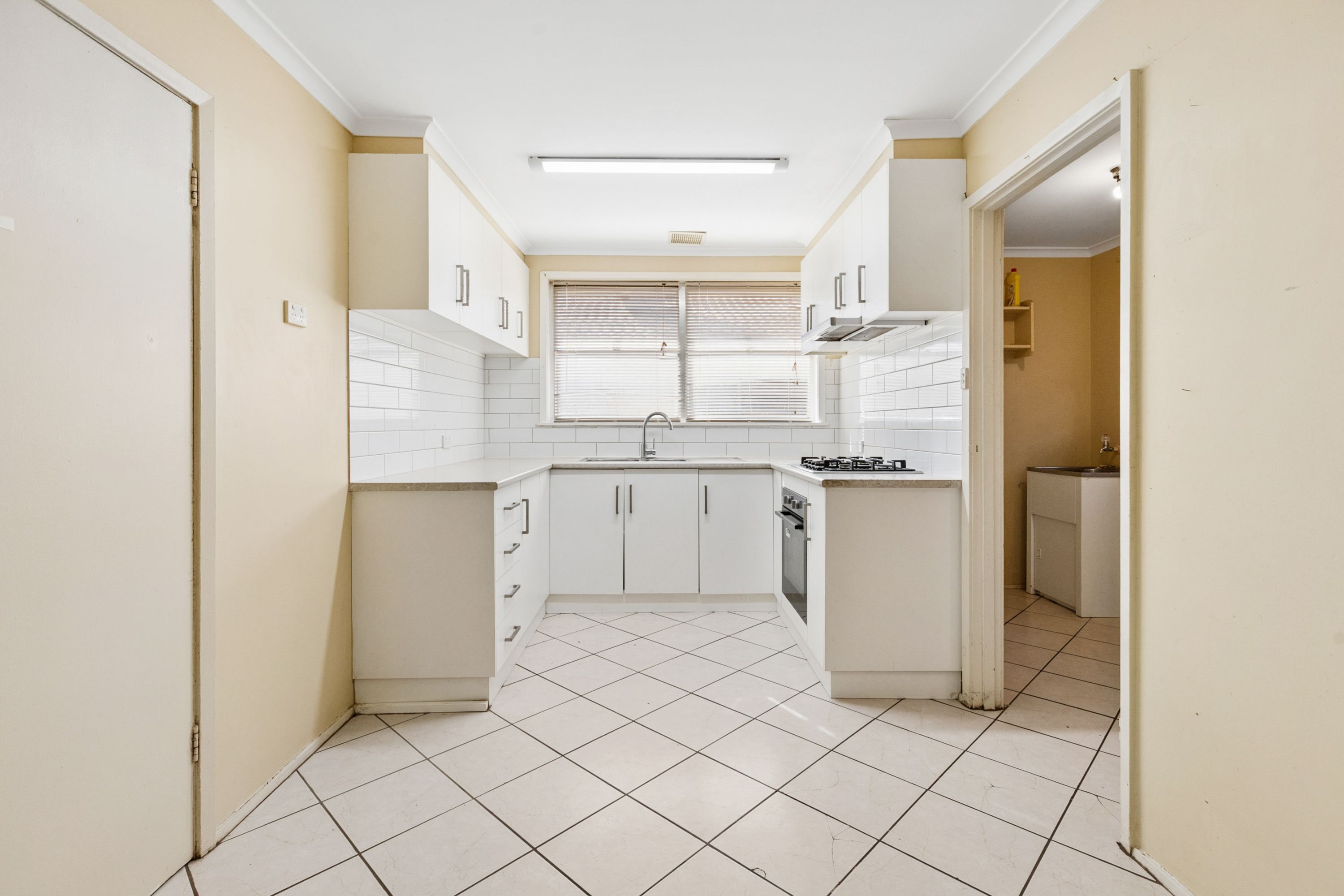 63 Hornsey Park — photo 4 of 12