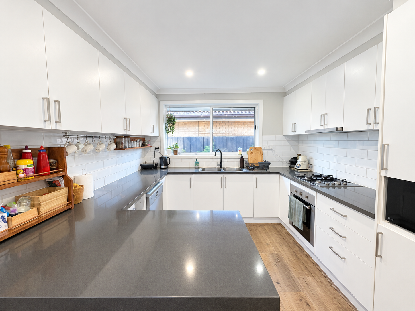 32 Coventry Crescent — photo 7 of 22