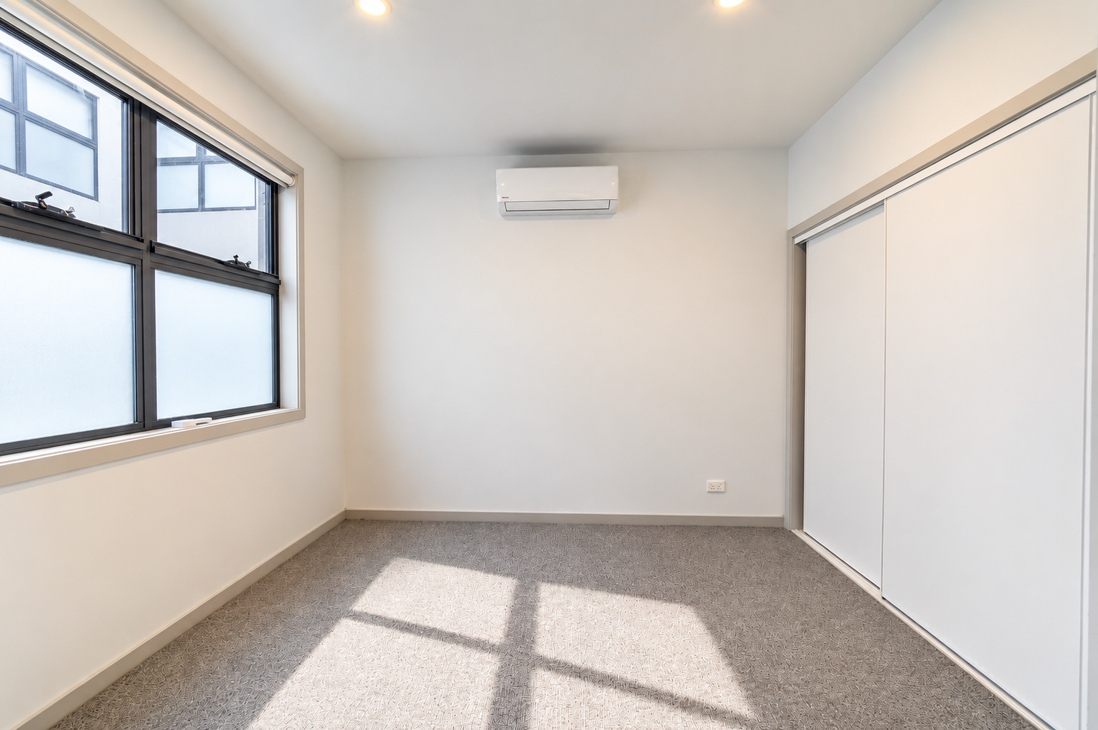 15 Banksia Way — photo 6 of 8