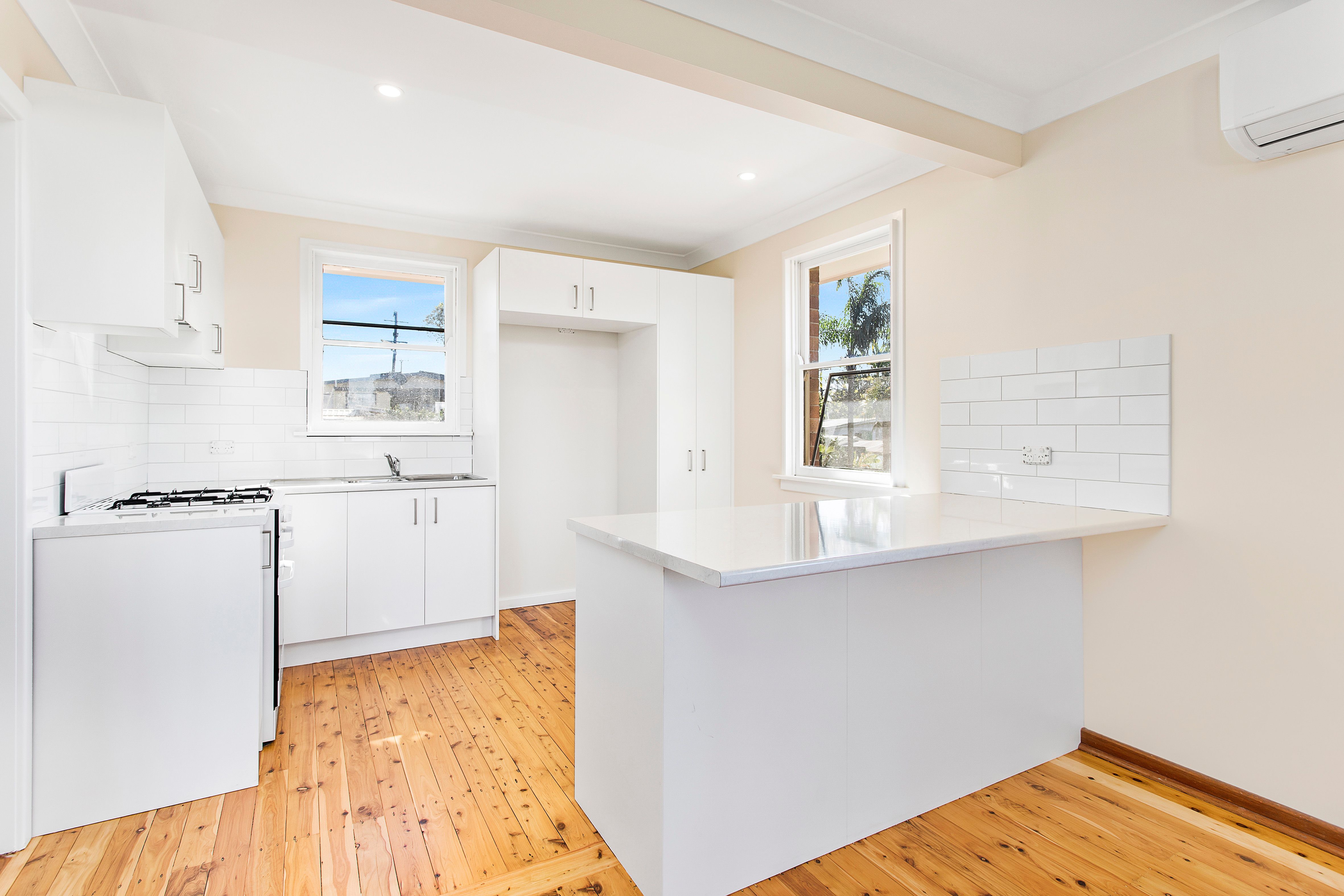 10 Kippax Street, Warilla, NSW 2528