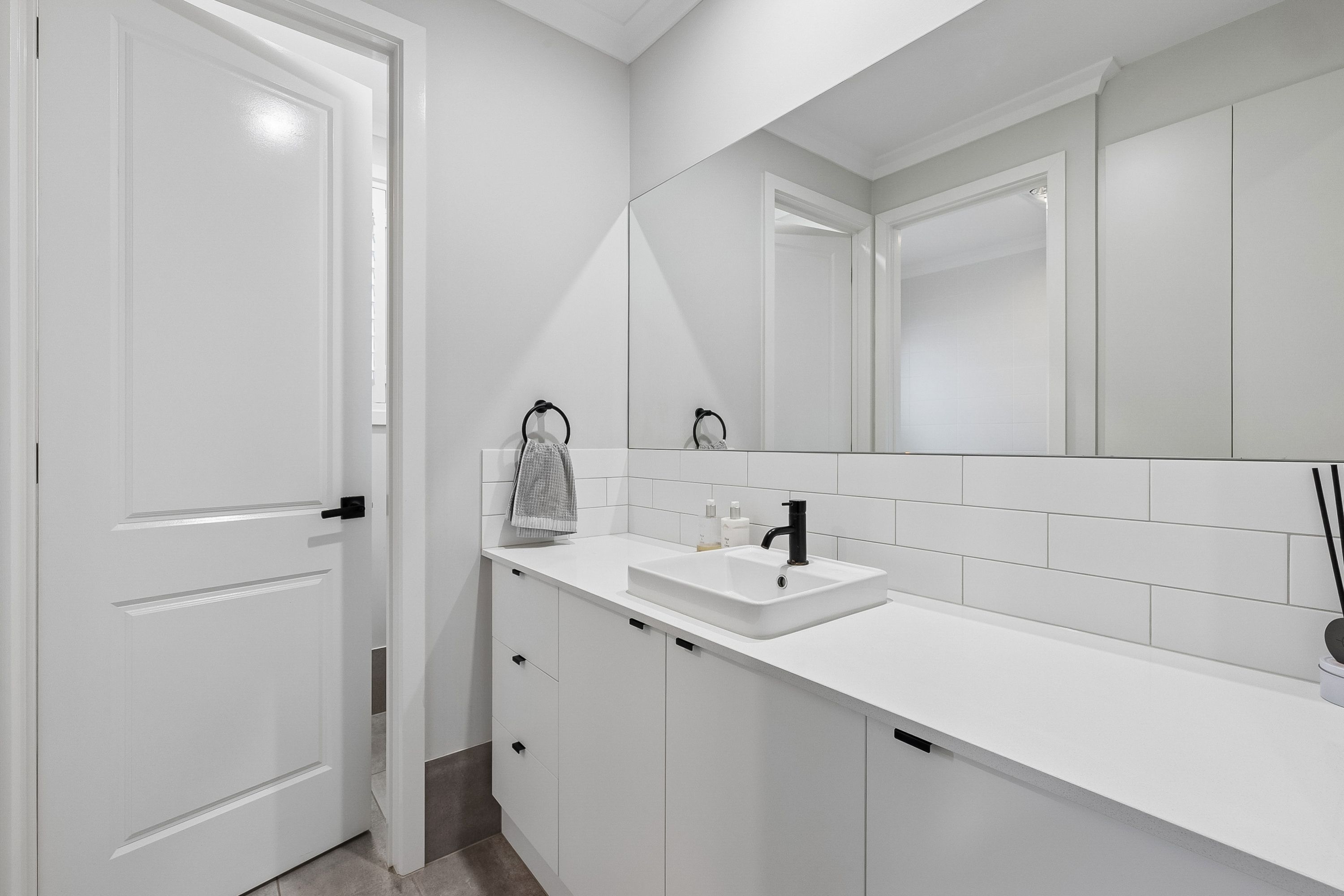 6 Ivan Court — photo 17 of 27