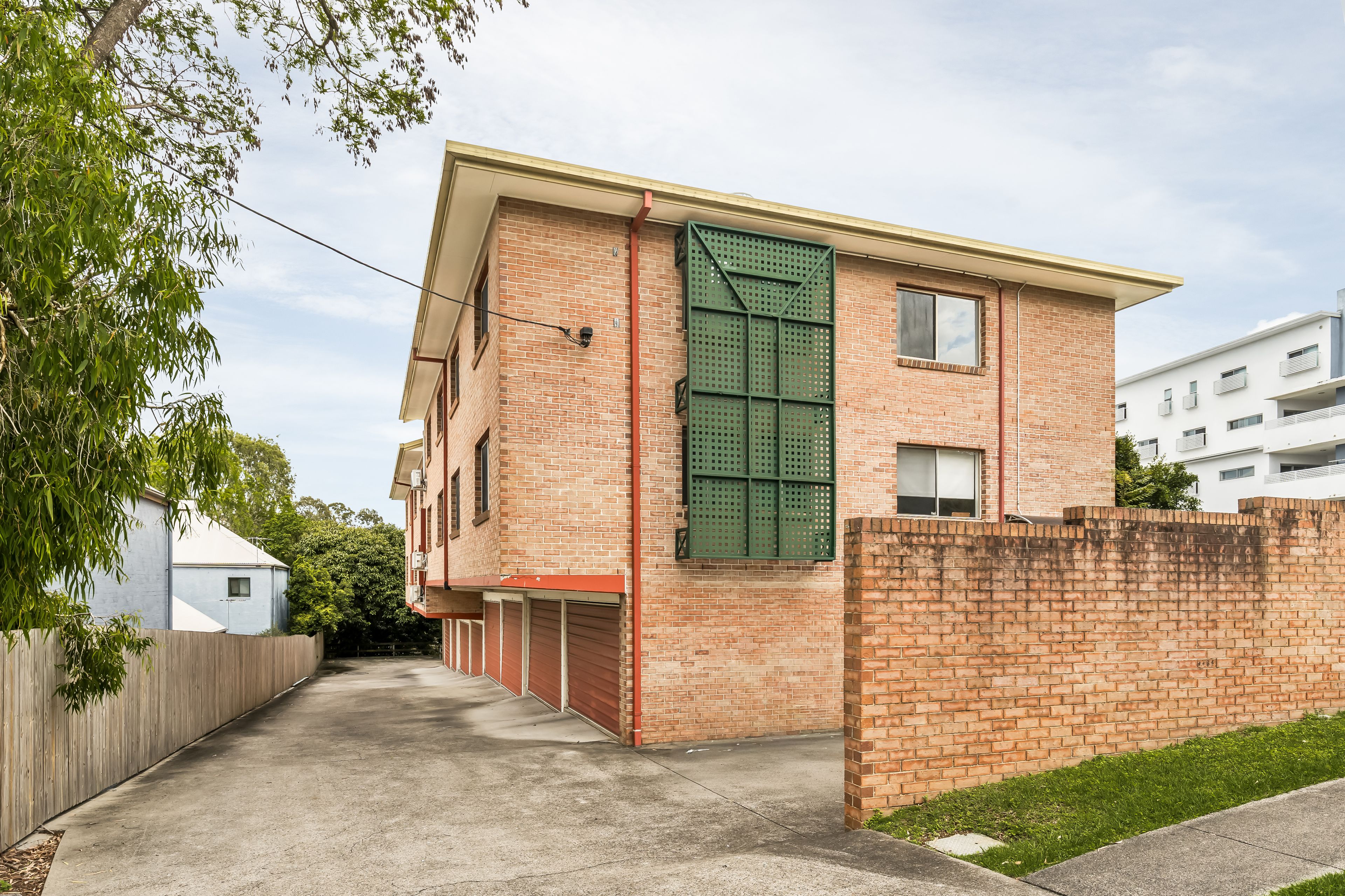 2/33 York Street — photo 9 of 9
