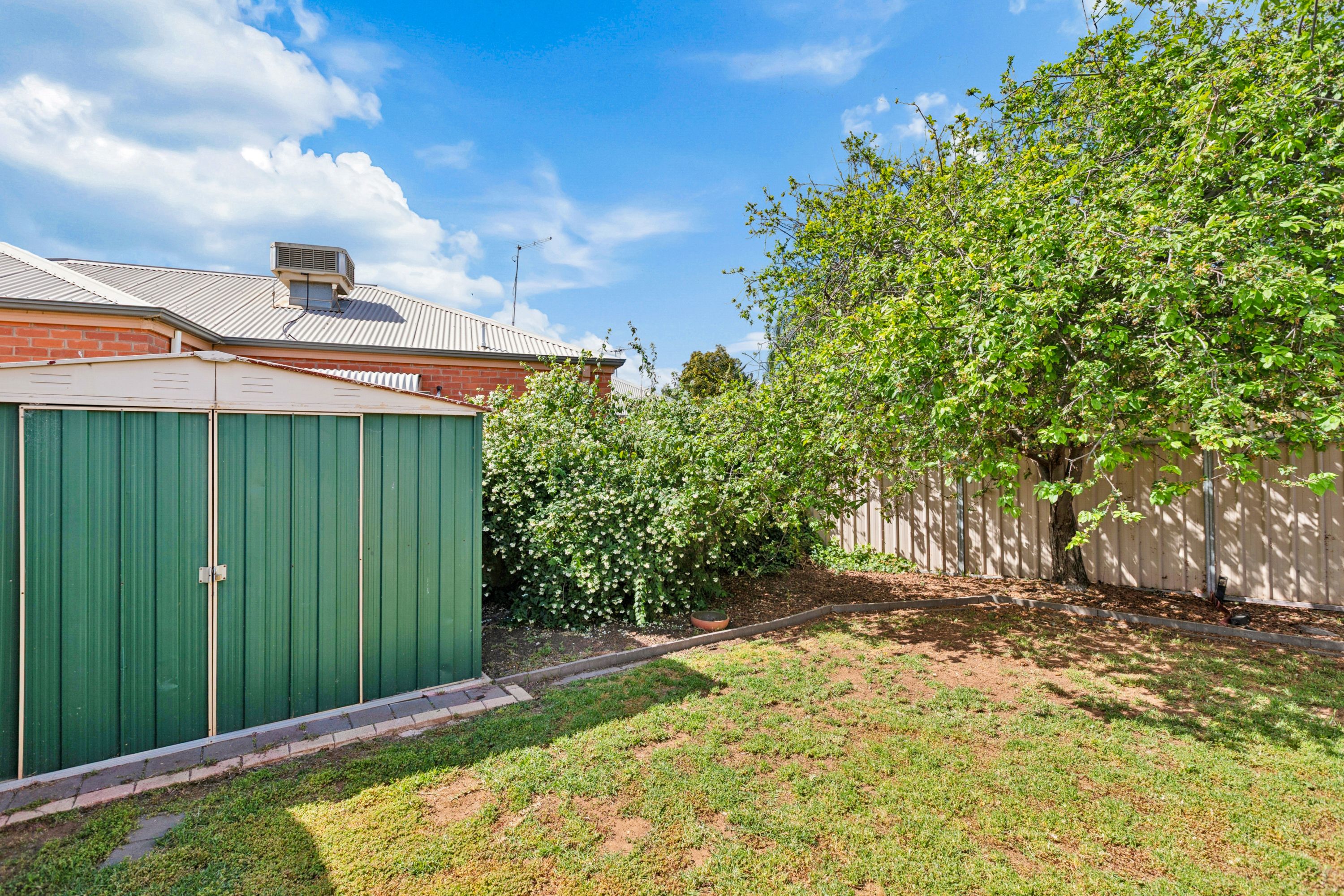 7 Amber Close — photo 16 of 18