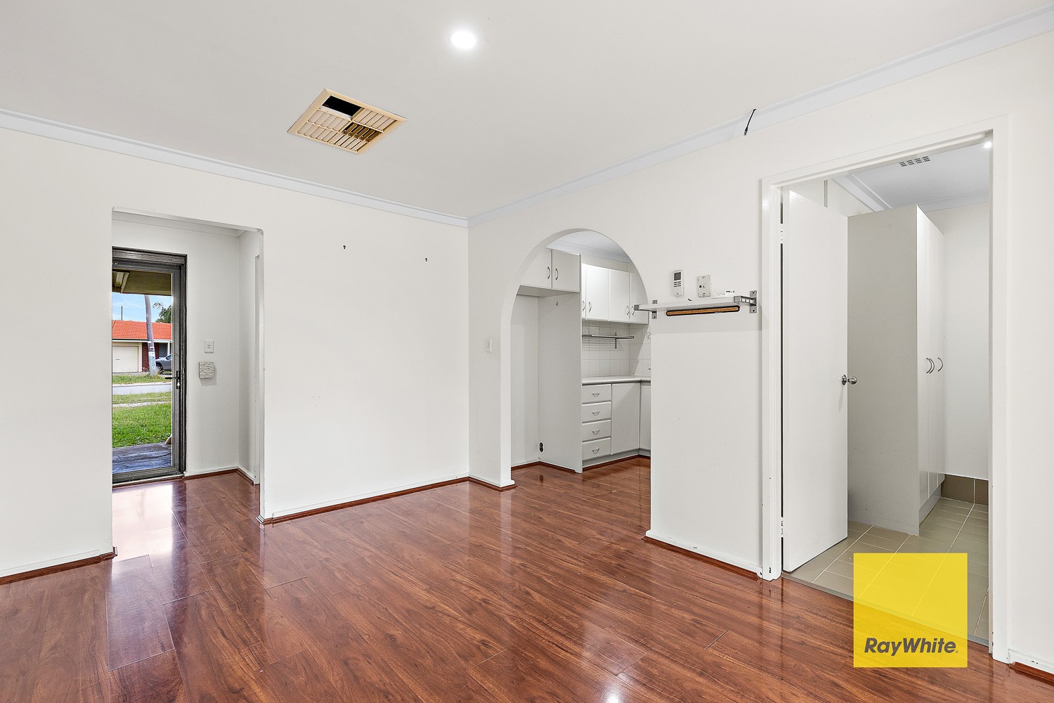 4 Gaze Court, Thornlie, WA 6108