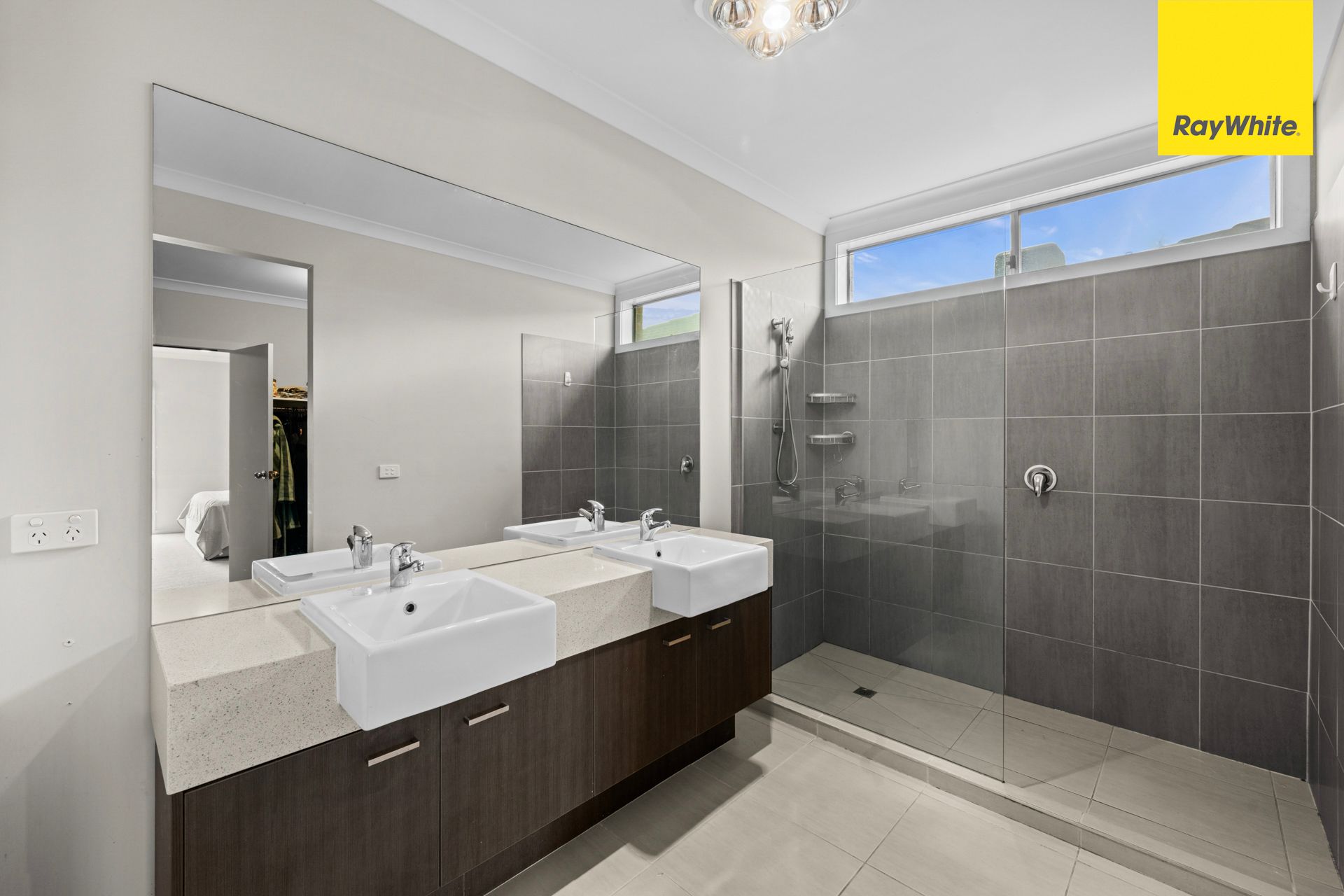 90 Dalray Crescent — photo 3 of 27