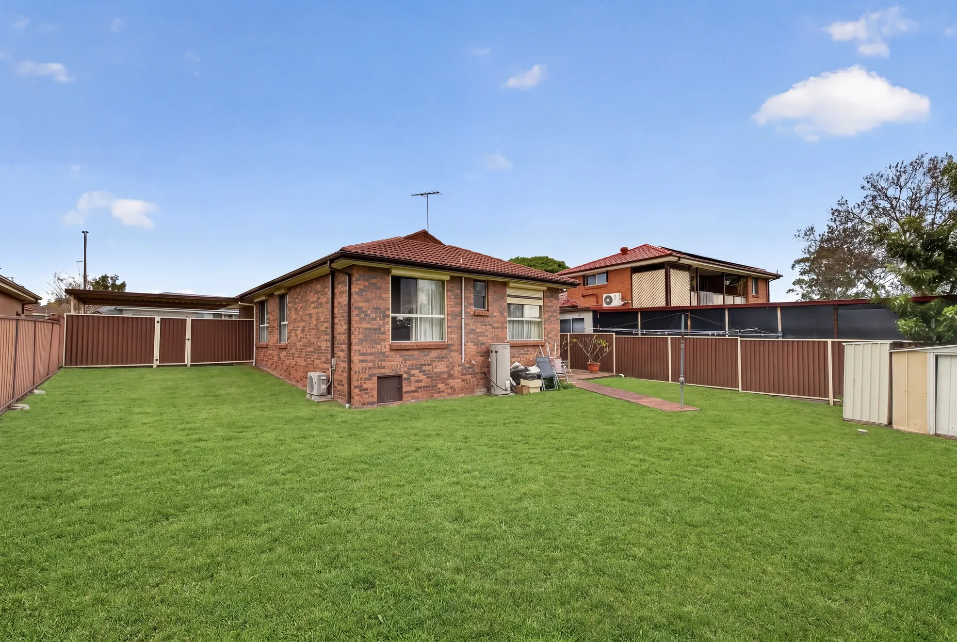 17 Garrick Road — photo 12 of 14