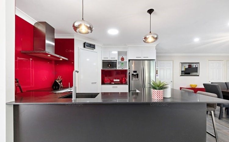 15 Manor Crescent, Wakerley QLD 4154