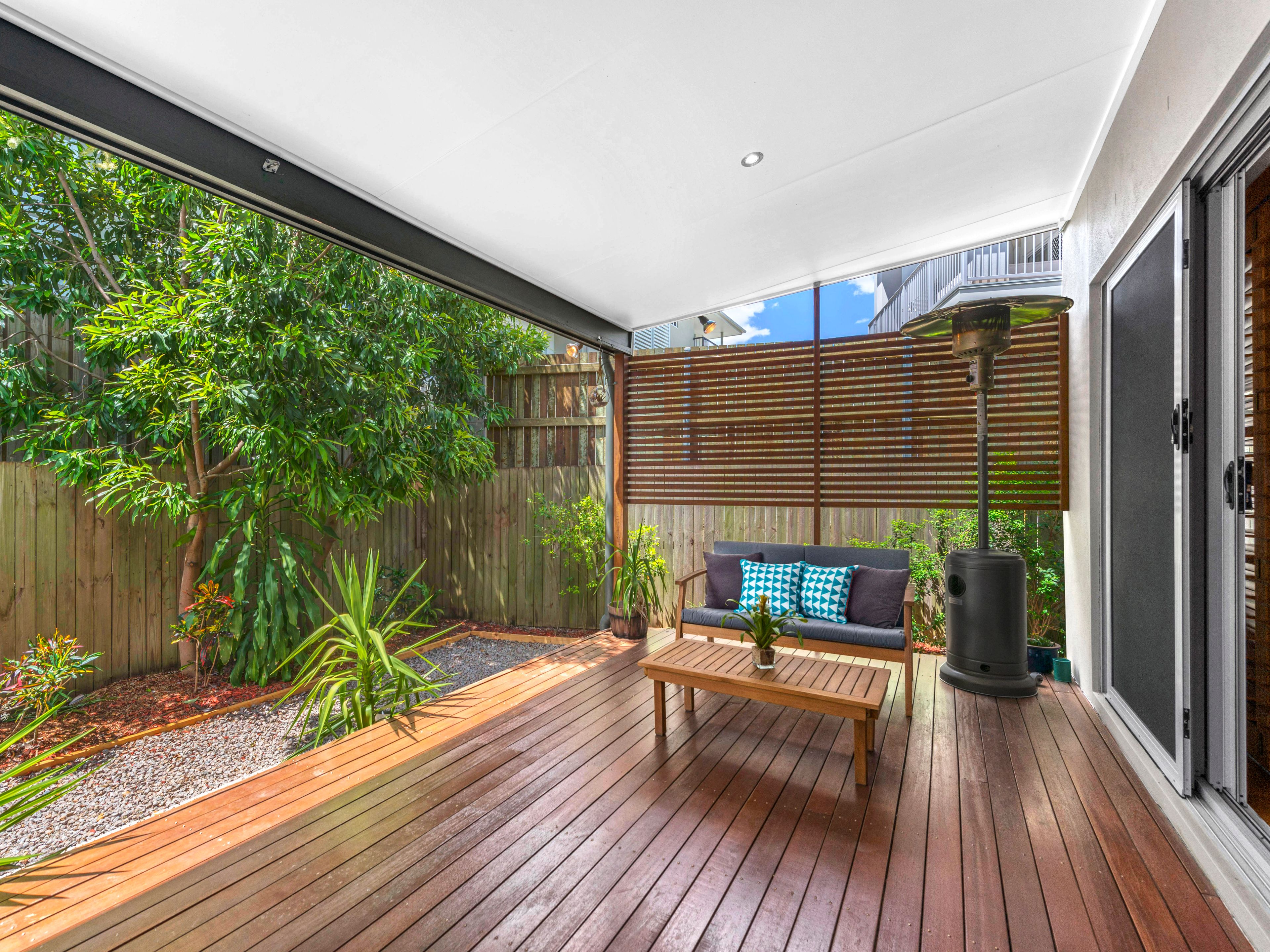 27 Birdwood Road, Holland Park West QLD 4121