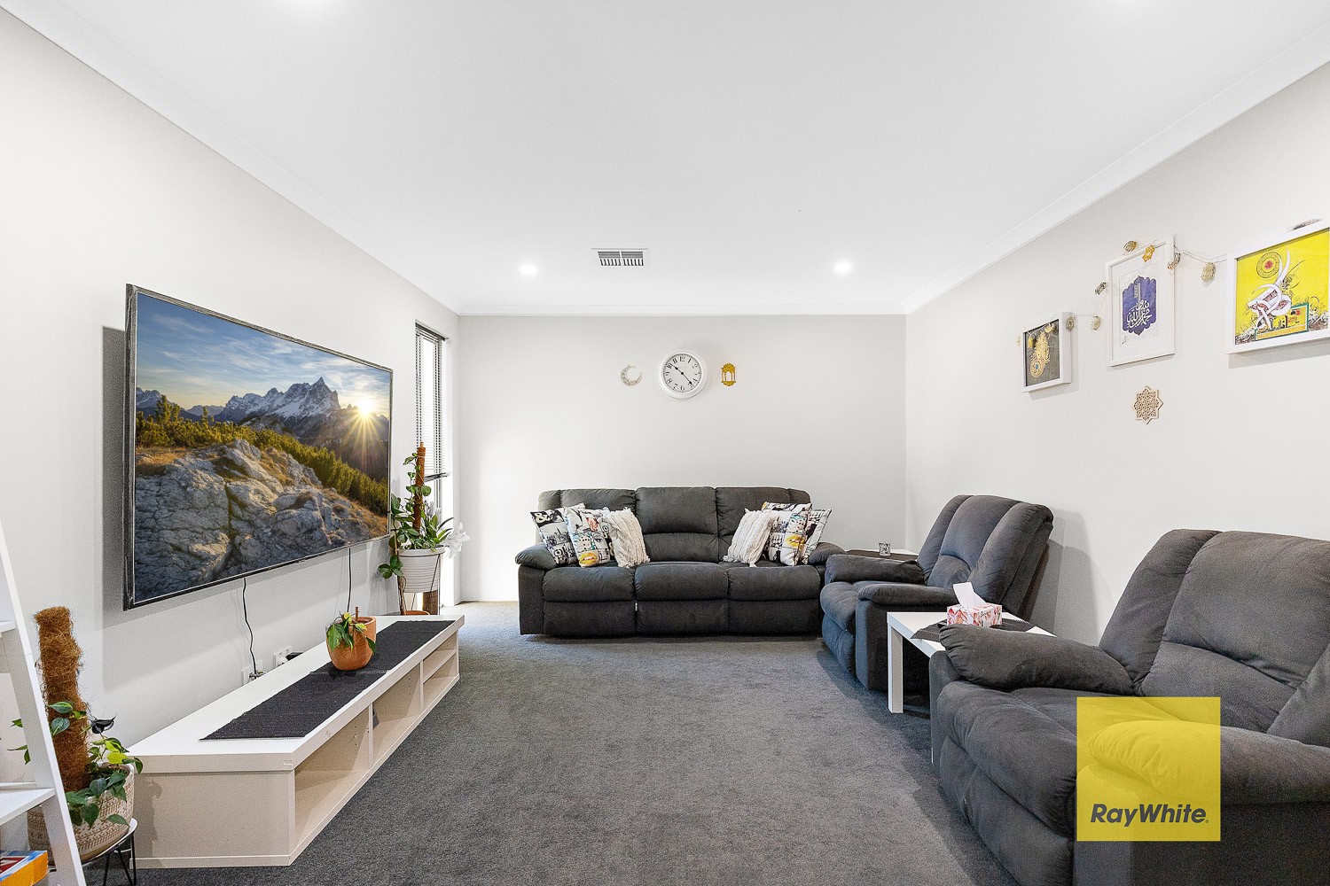 12 Torquata Street, Piara Waters, WA 6112