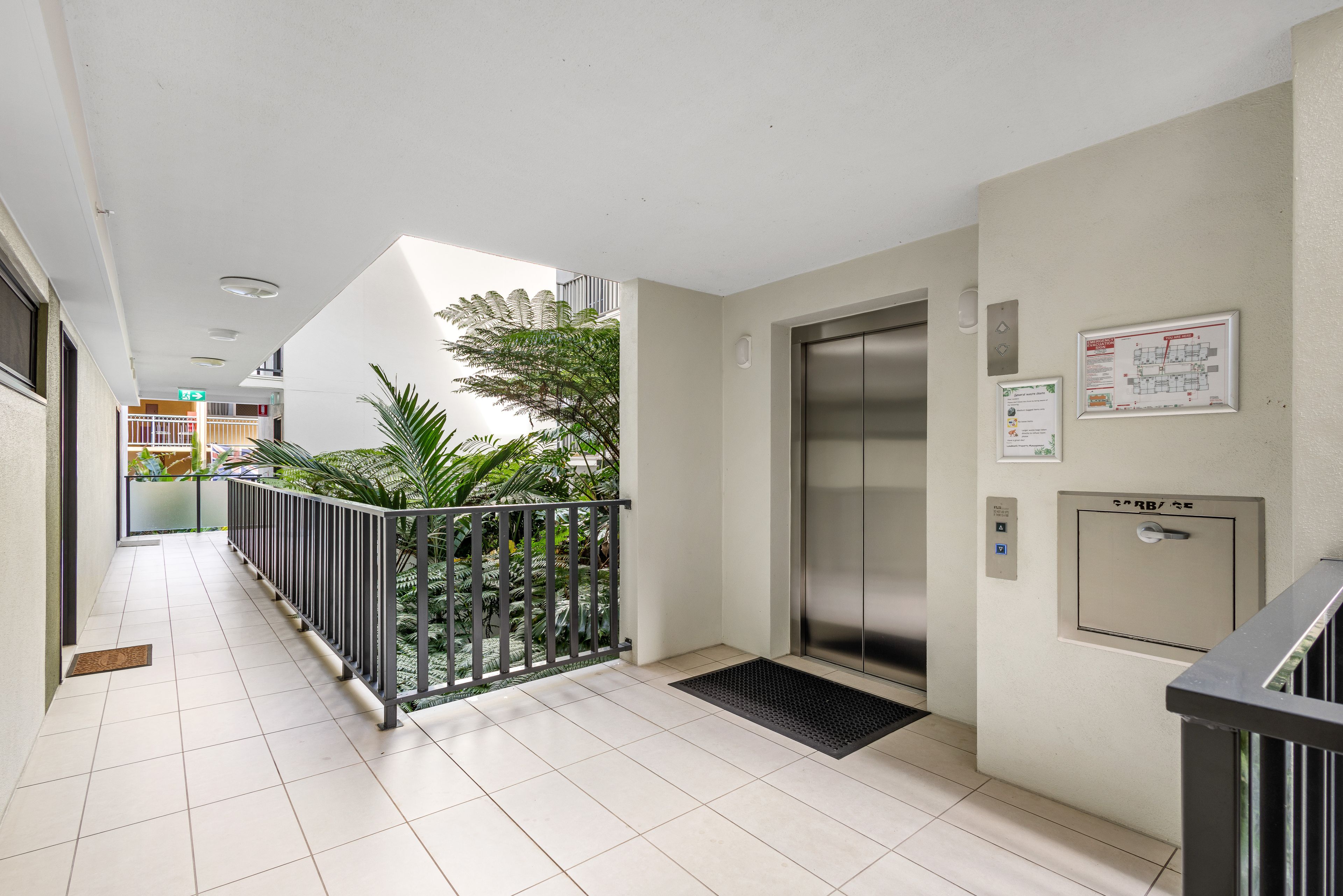 305/14 Maud Street — photo 13 of 18