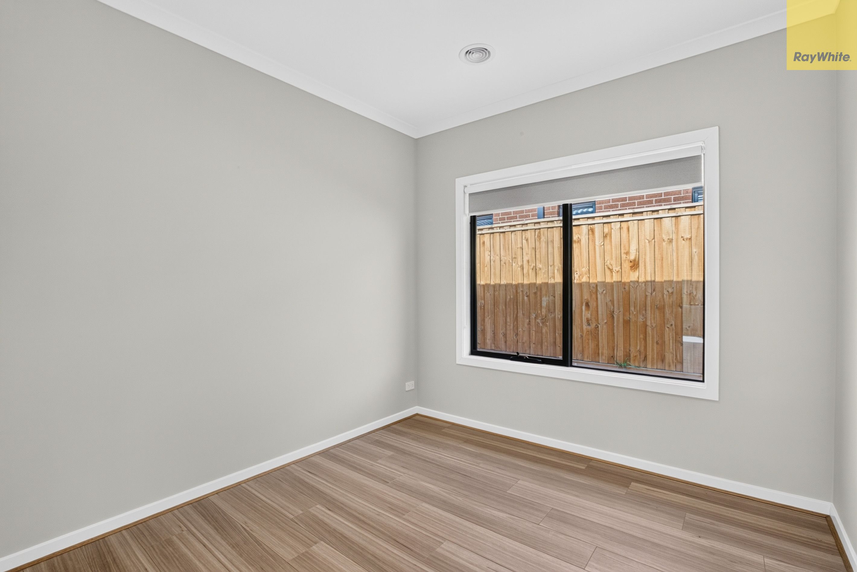 18 Armstrong Rise — photo 6 of 11