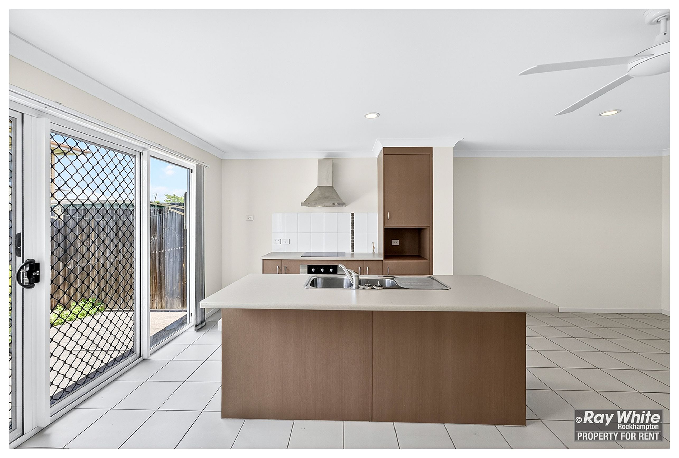 2/14 MacDonald Street — photo 8 of 18