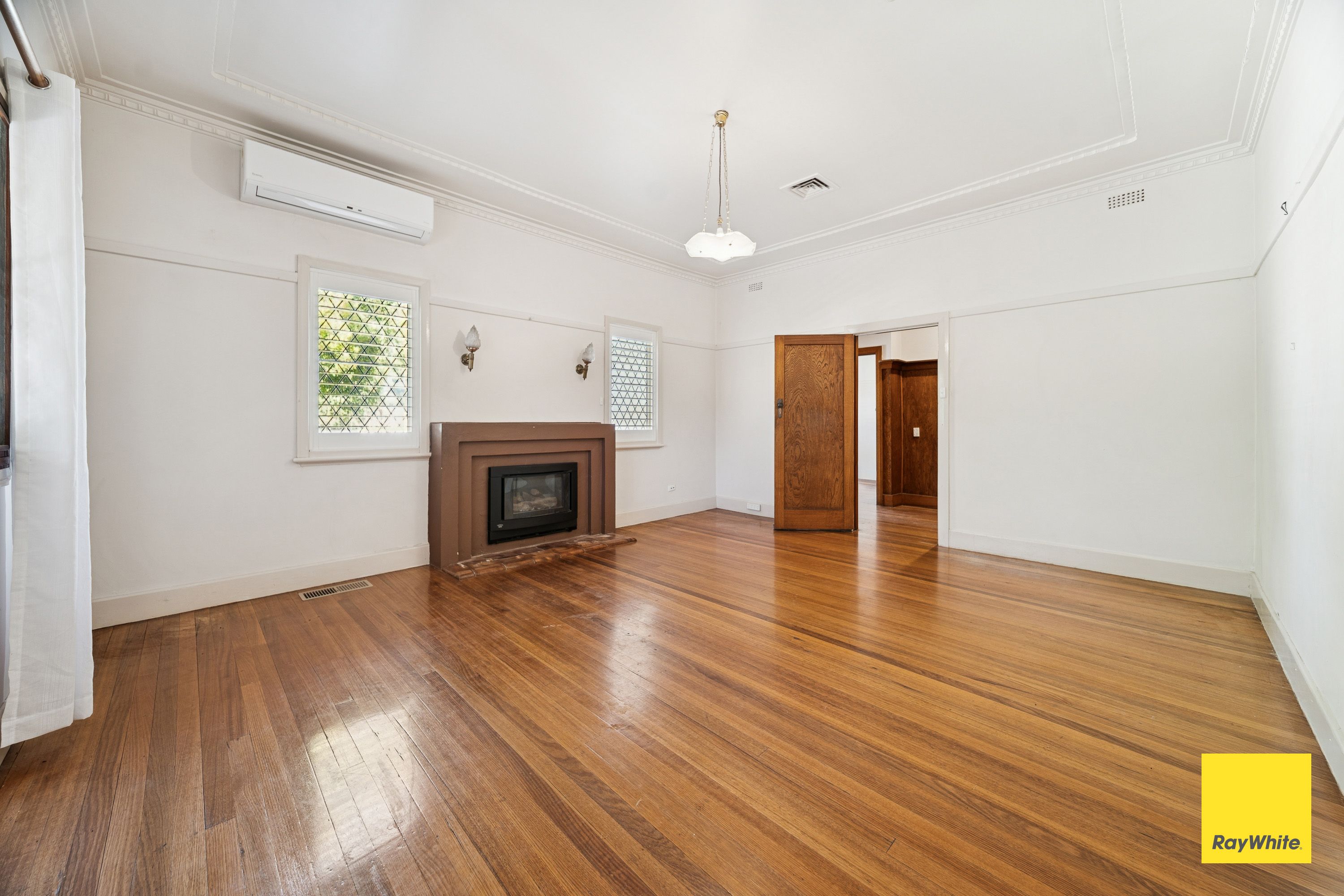 1 Mary Street, Quarry Hill, VIC 3550