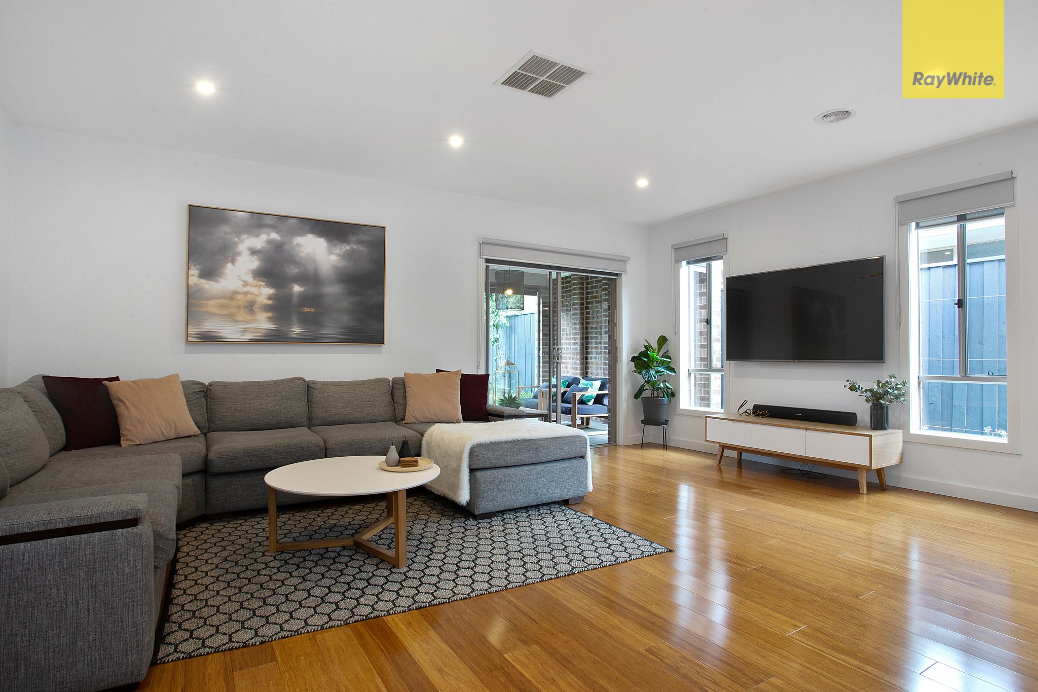 5 Tasman Court, Taylors Hill, VIC 3037
