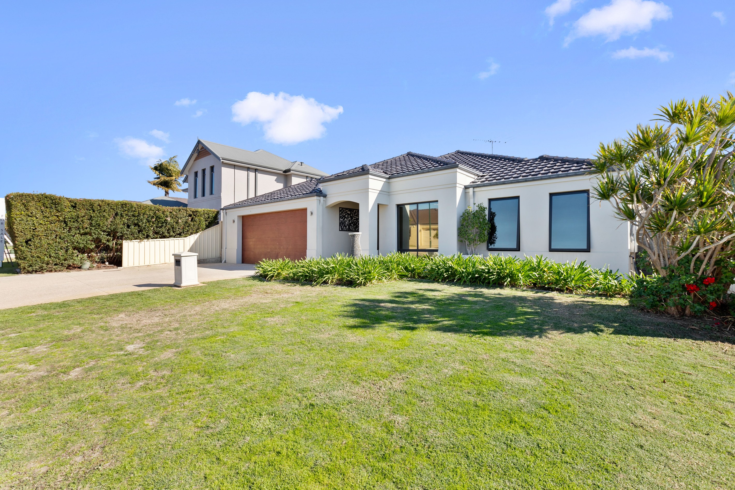 21 Tambora Bend, Madeley, WA 6065