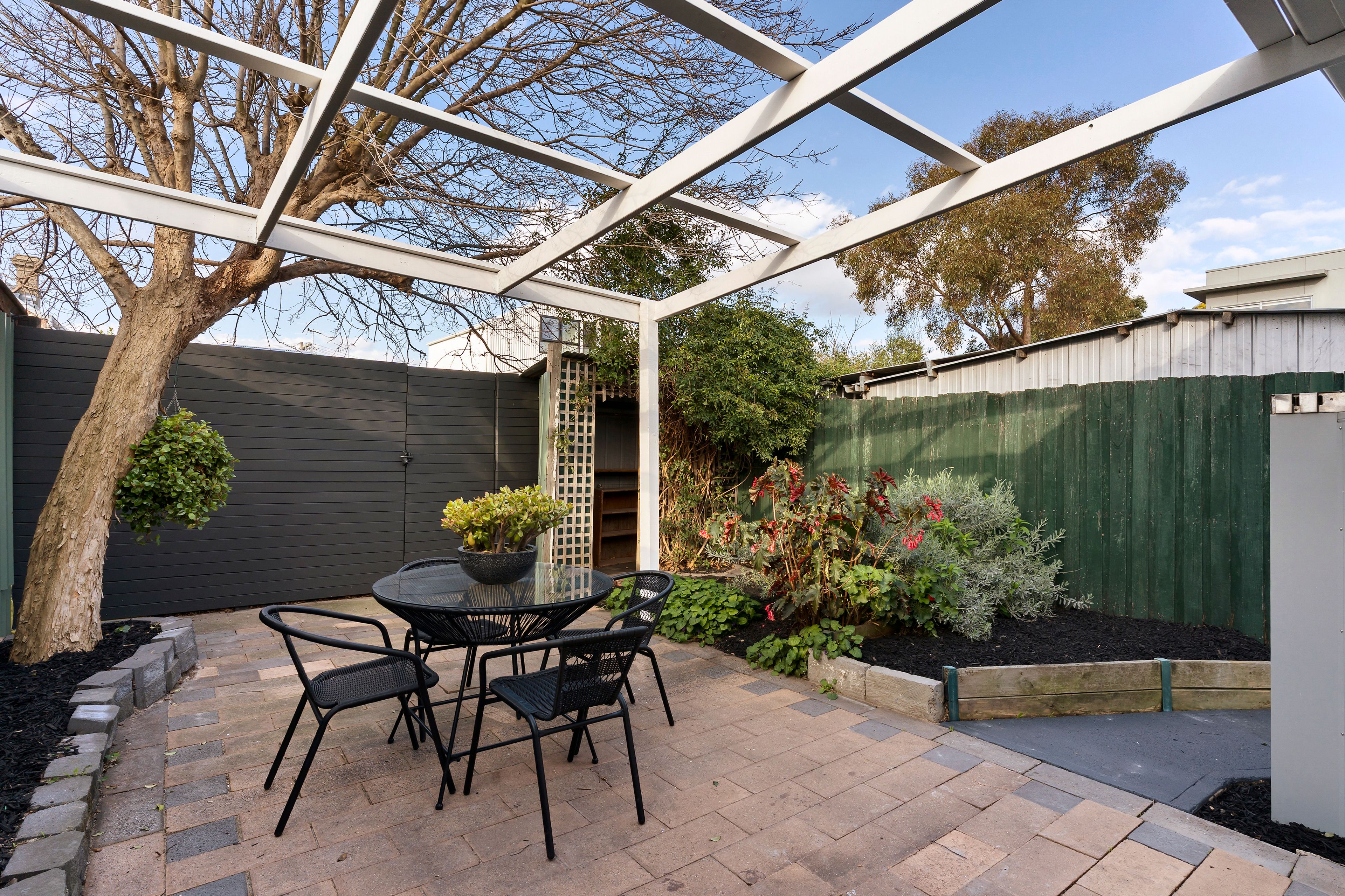 8 Malden Street — photo 10 of 11