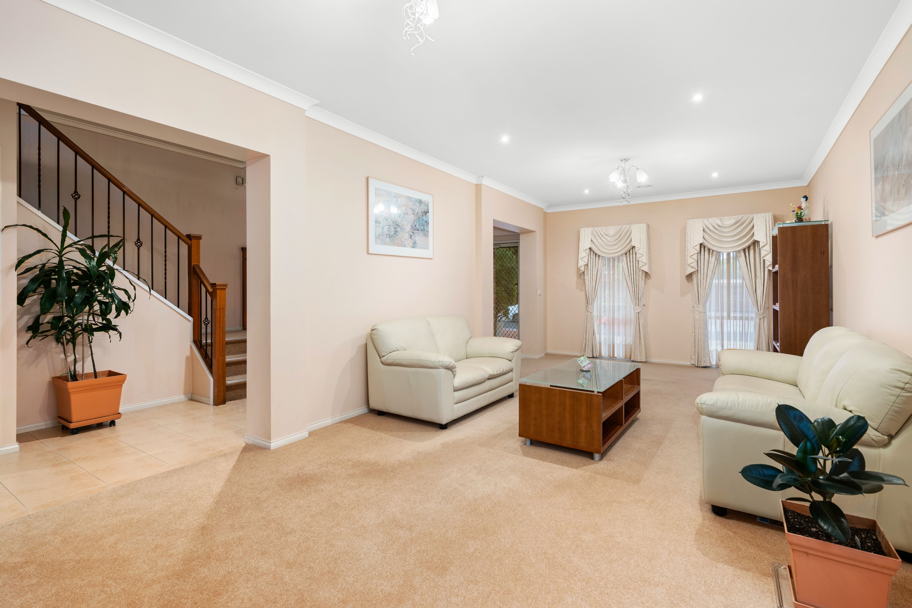 10 Parkland Grove, Kingsbury, VIC 3083