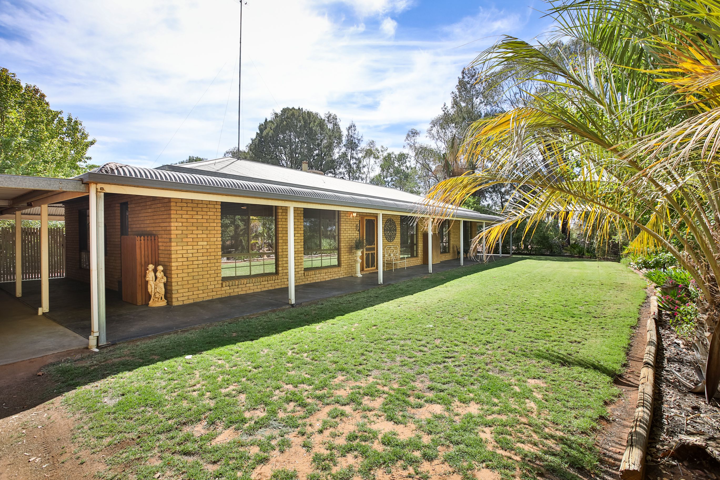 82 New Britain Road, Robinvale, VIC 3549