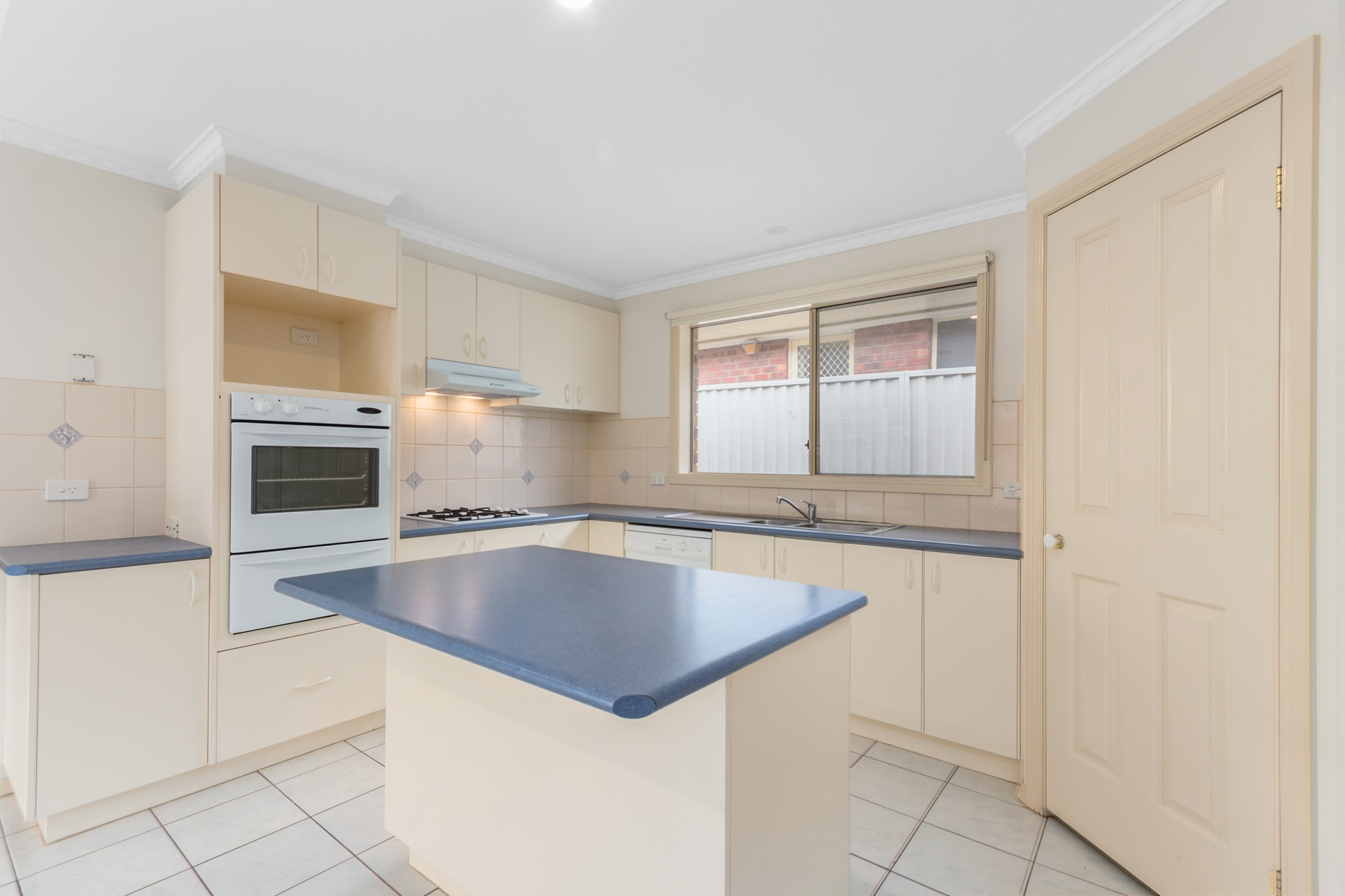 43 Hazelmere Avenue, Cranbourne West, VIC 3977