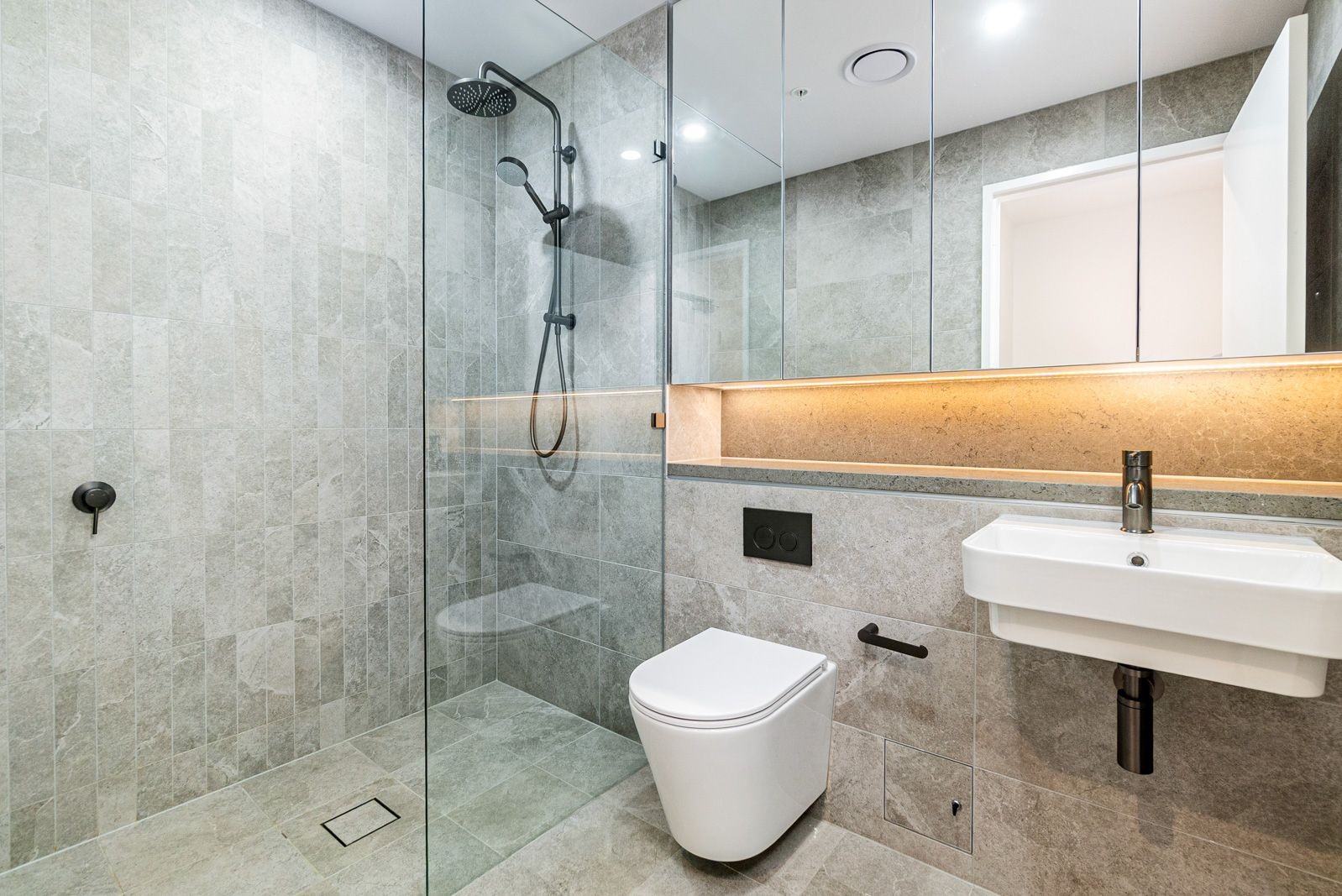 511/2 Mandala Parade, Castle Hill, NSW 2154