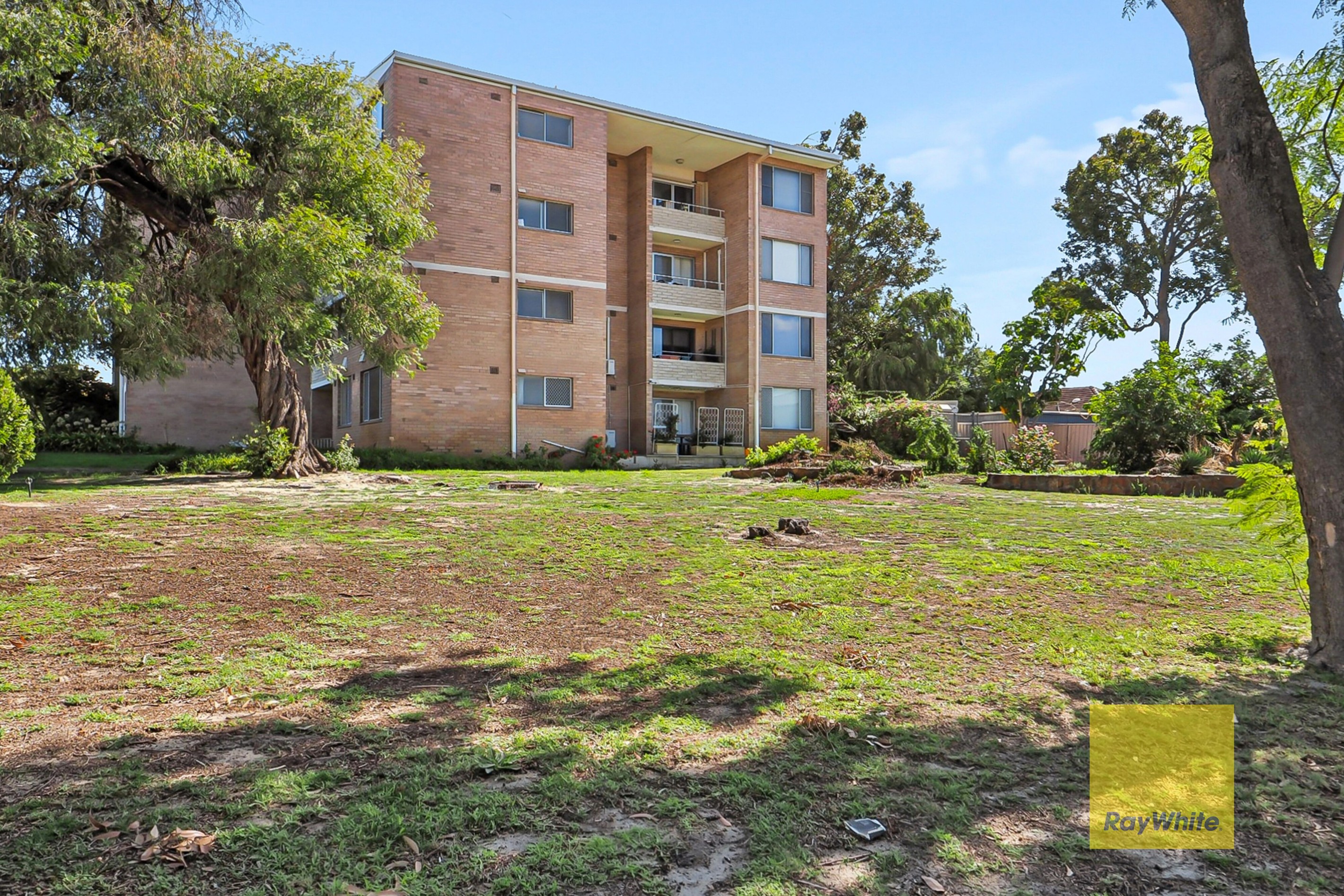 2/71 Golf View Street, Yokine, WA 6060