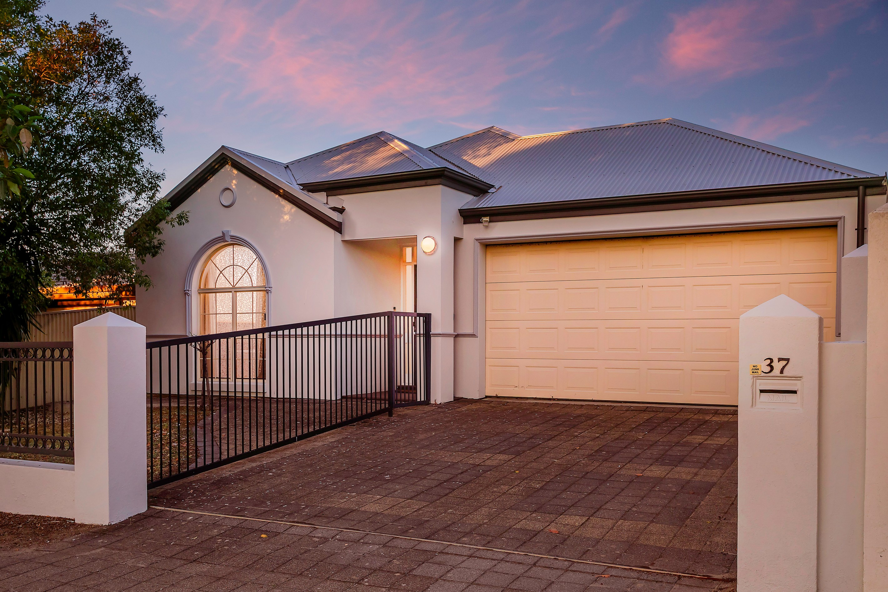 37 Stradbroke Road, Athelstone, SA 5076