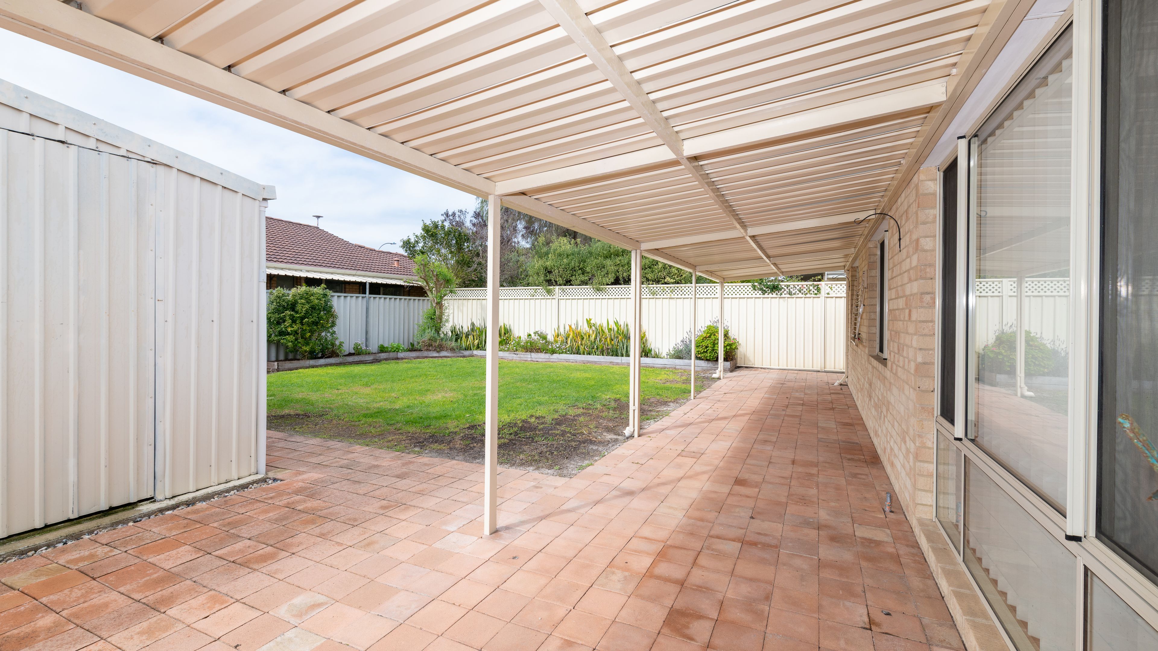 22 Honeyeater Crescent — photo 17 of 22