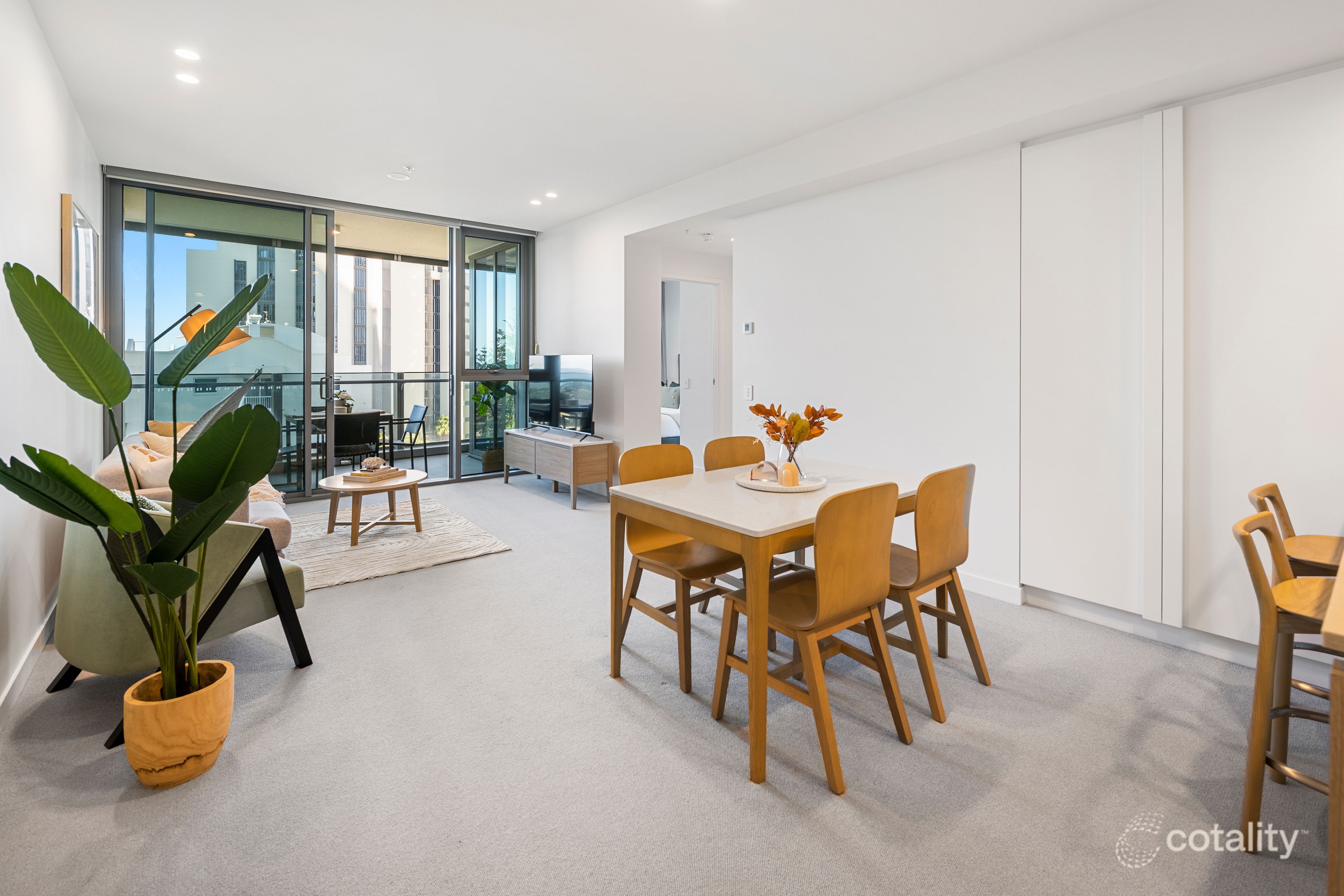 602/12 Philip Avenue, Broadbeach, QLD 4218