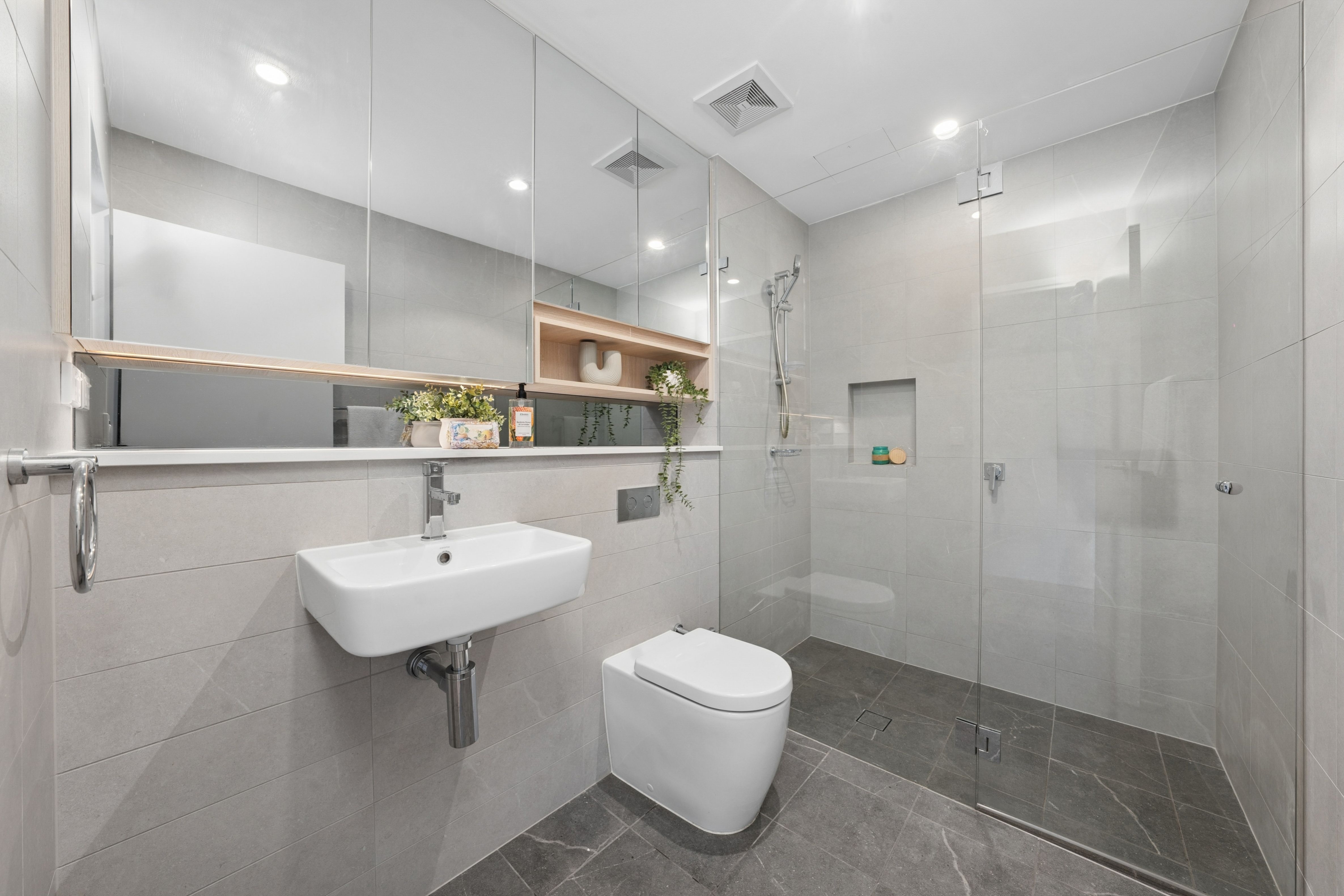 G01/33 New Canterbury Road — photo 9 of 15