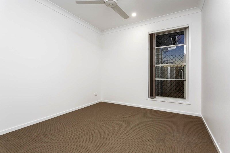14 Acacia Place — photo 7 of 11