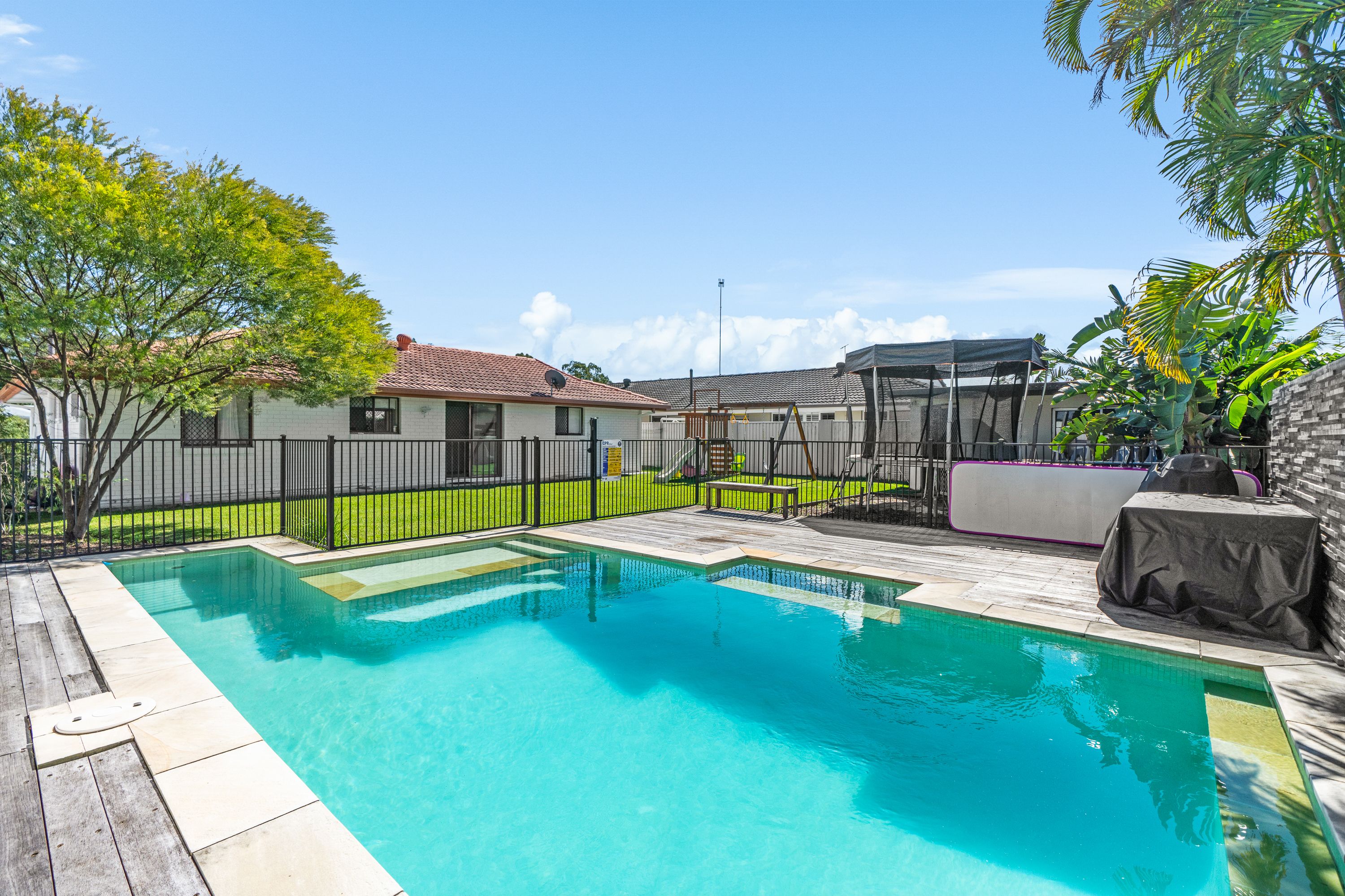 7 Ling Place, Palm Beach, QLD 4221