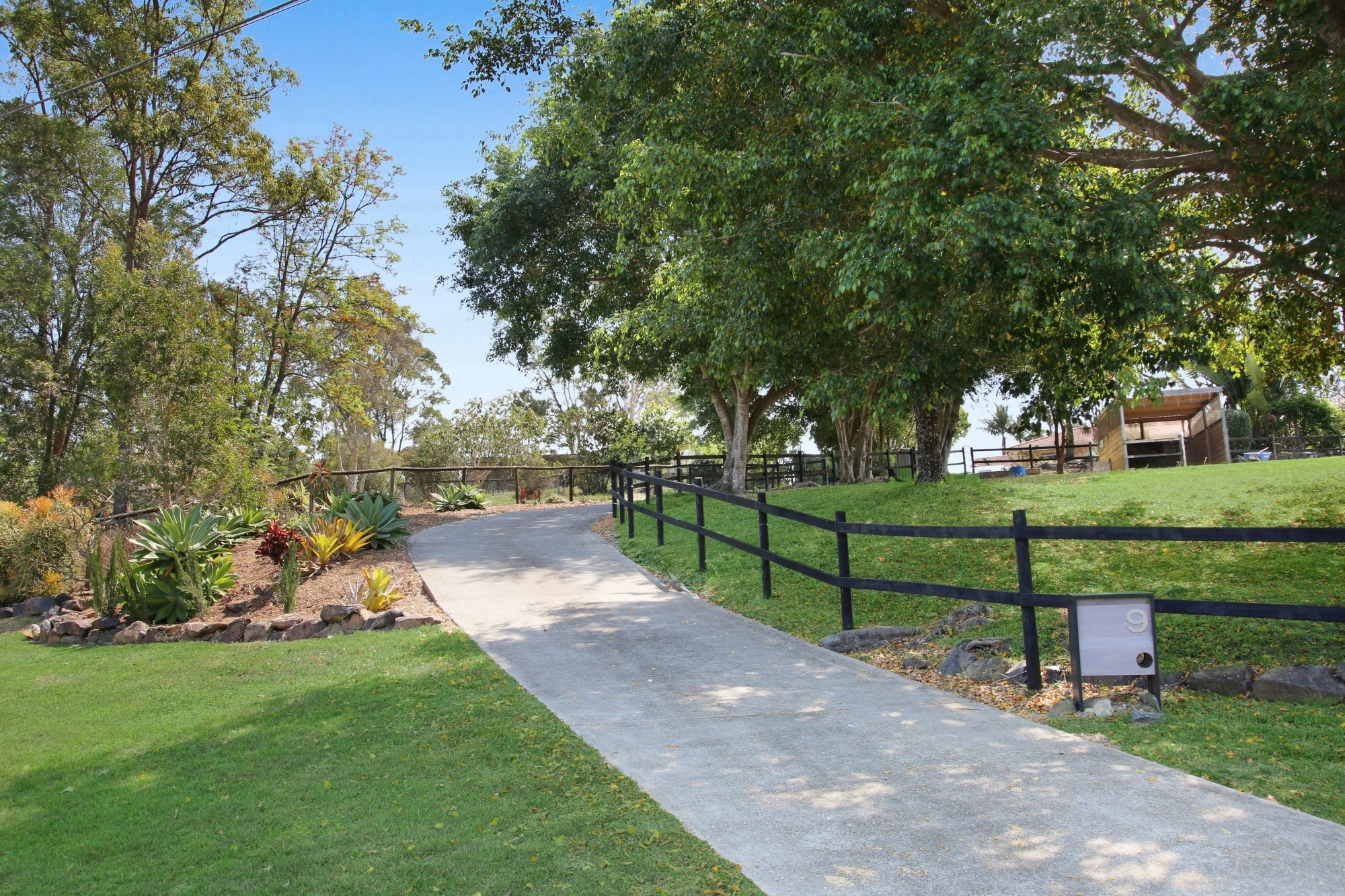 9 Carl Lentz Court, Worongary, QLD 4213