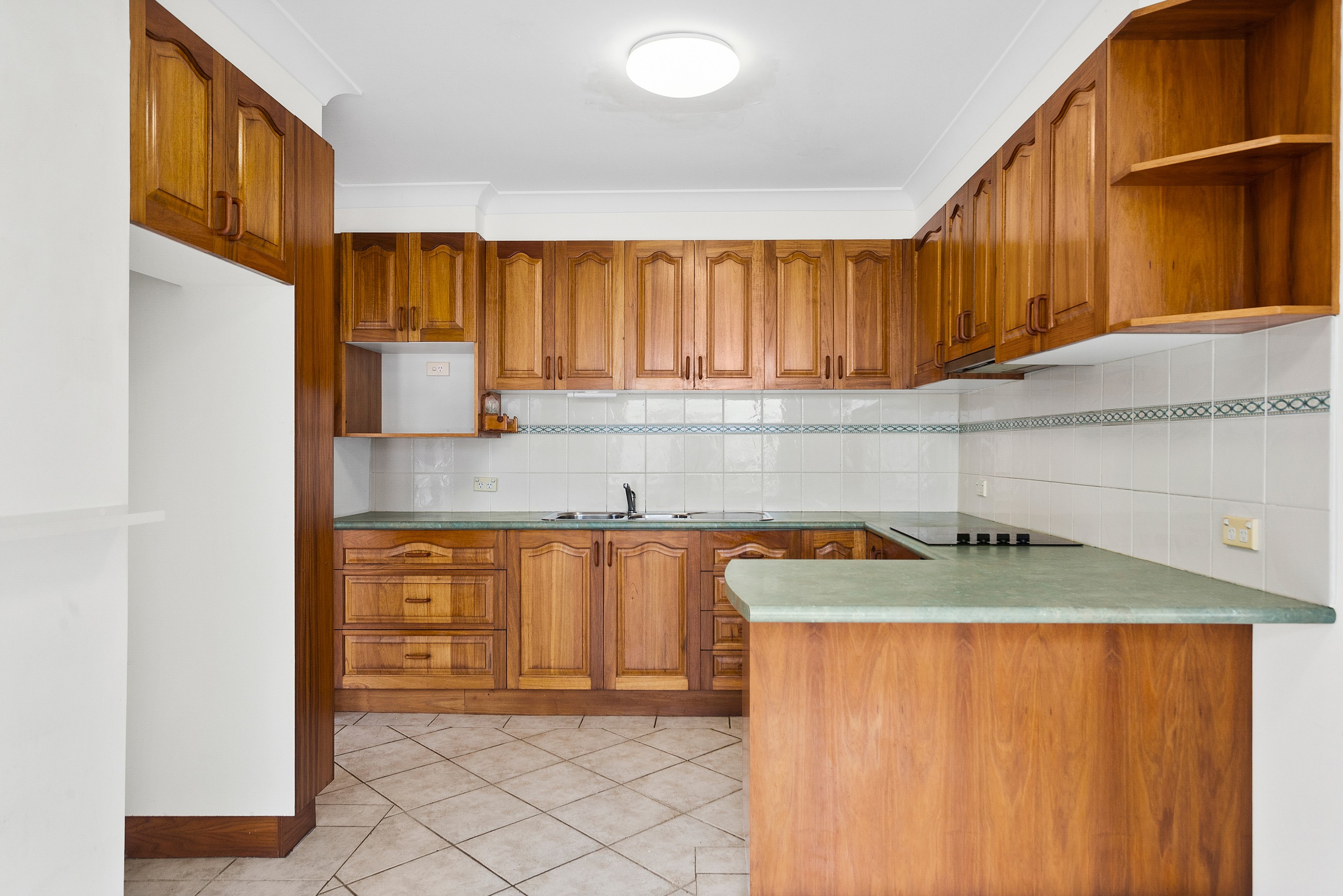 24 Landy Drive, Mount Warrigal, NSW 2528