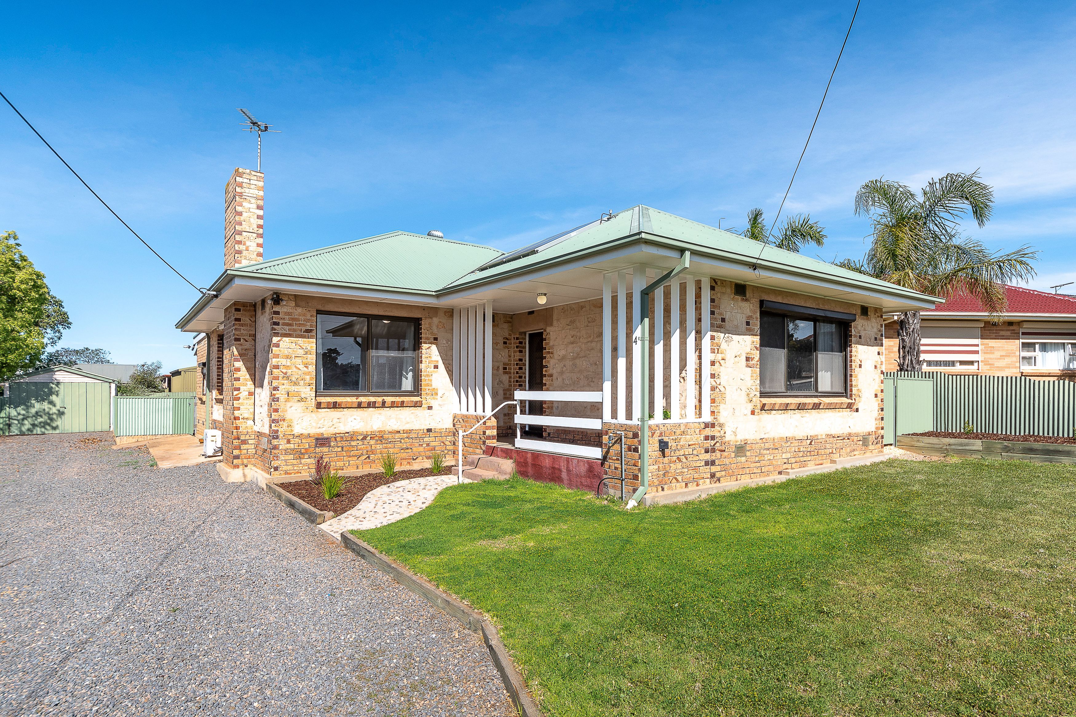 4 Leslie Street — photo from Ray White Strathalbyn