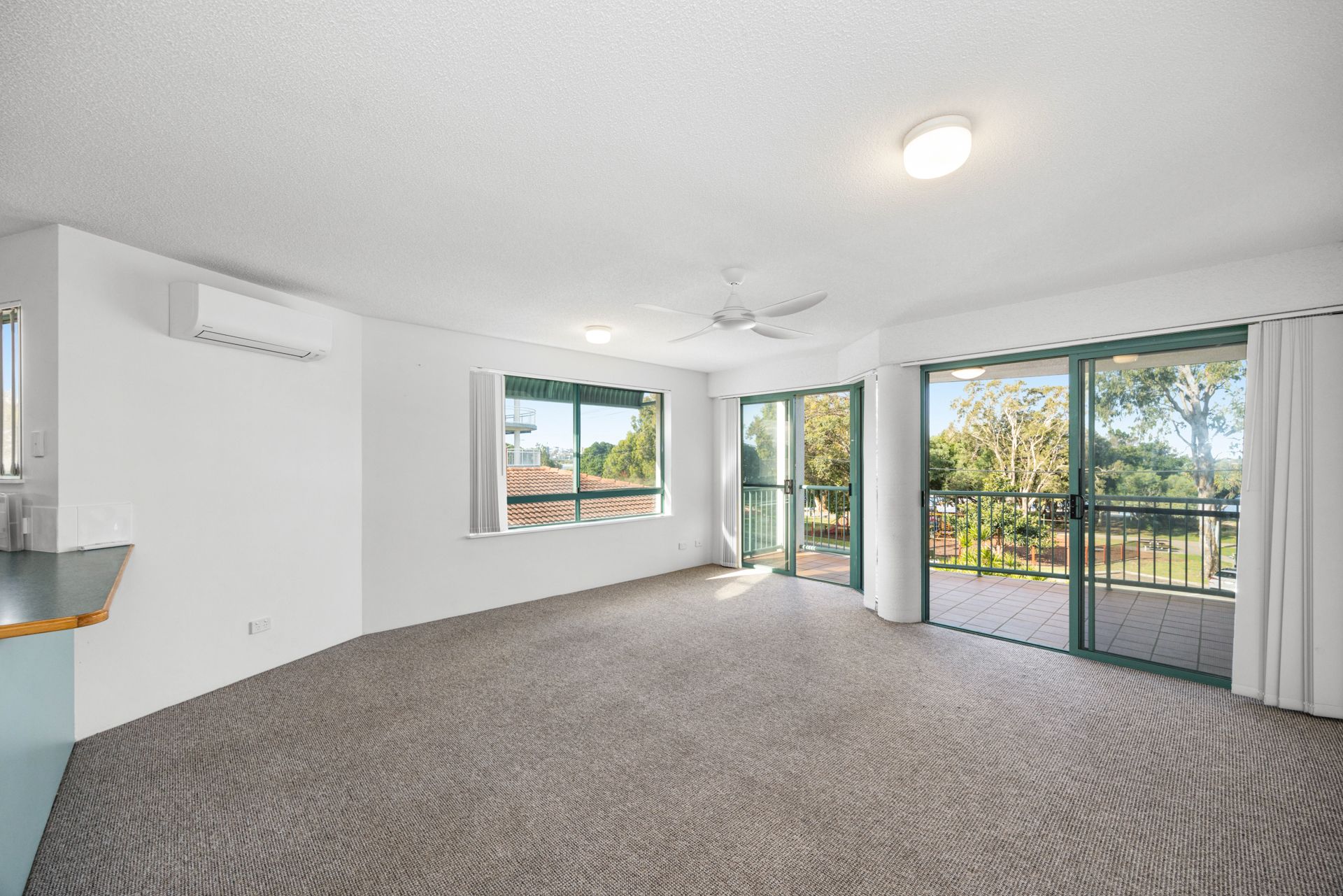 Unit 3/64 Esplanade — photo 4 of 19