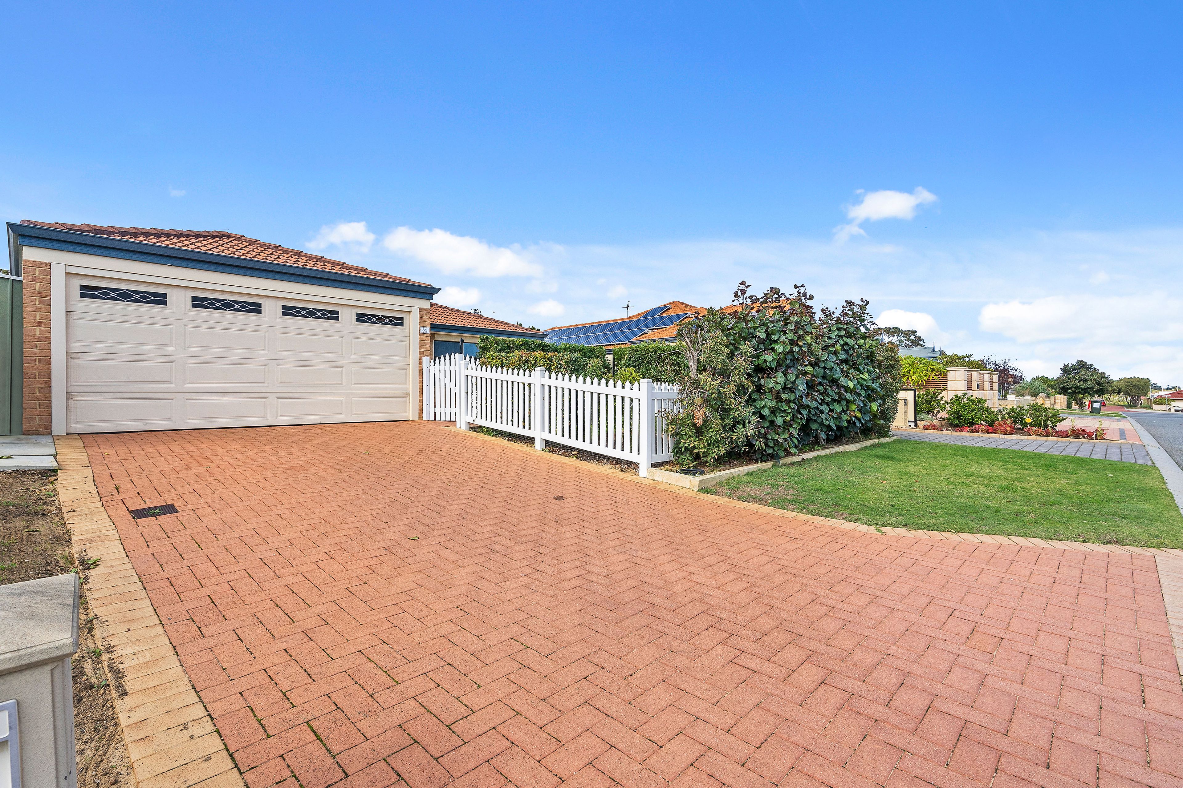 33 Lilac Hill Vista, Madeley WA 6065