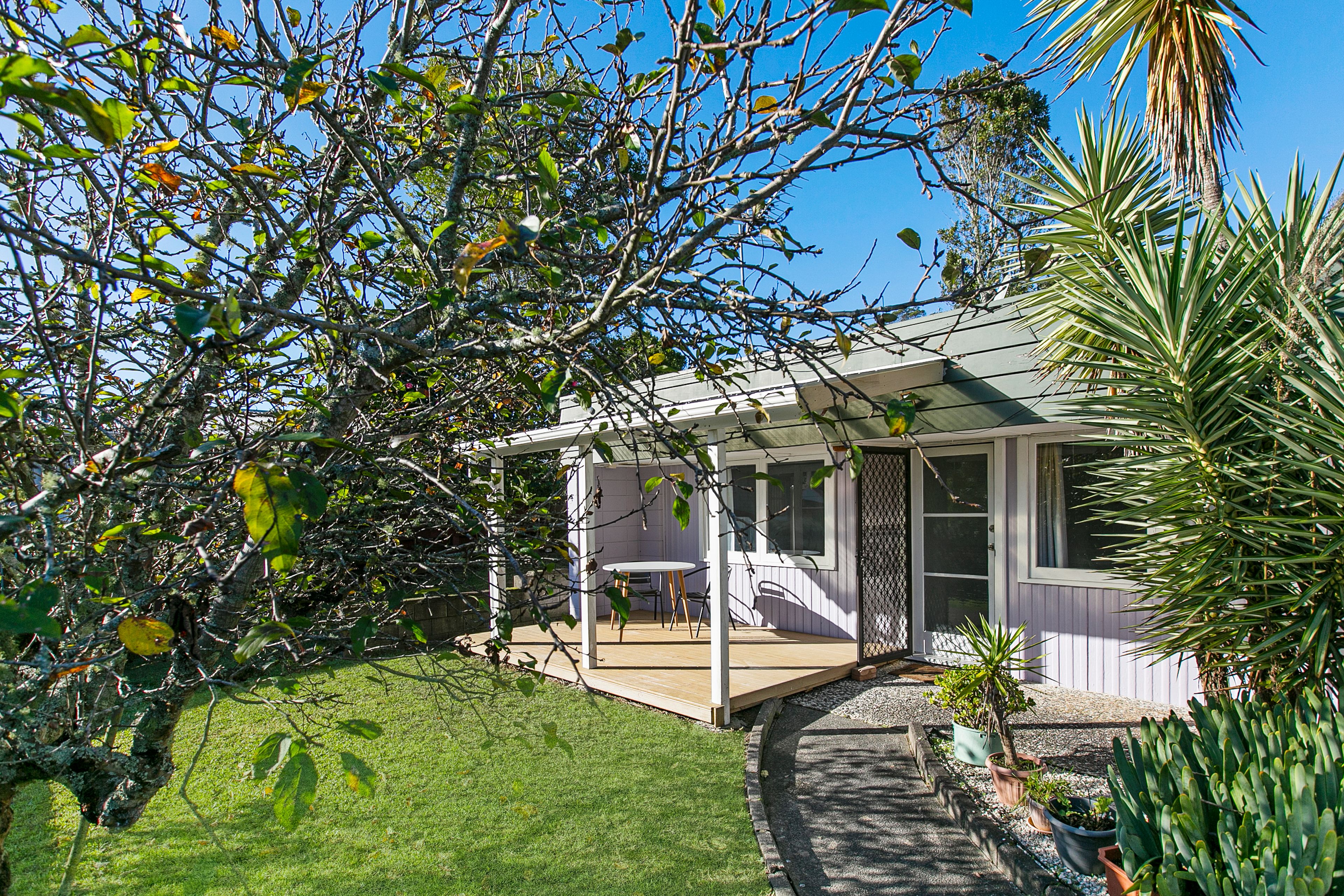3/21 Cresta Avenue, Beach Haven, North Shore City