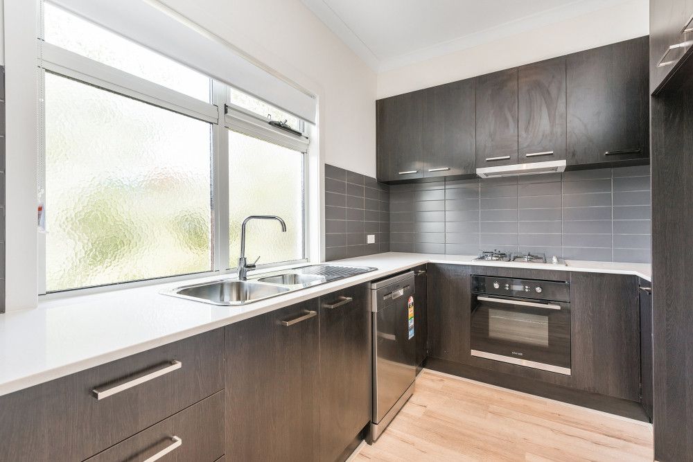 2/34 Silverton Drive, Ferntree Gully, VIC 3156