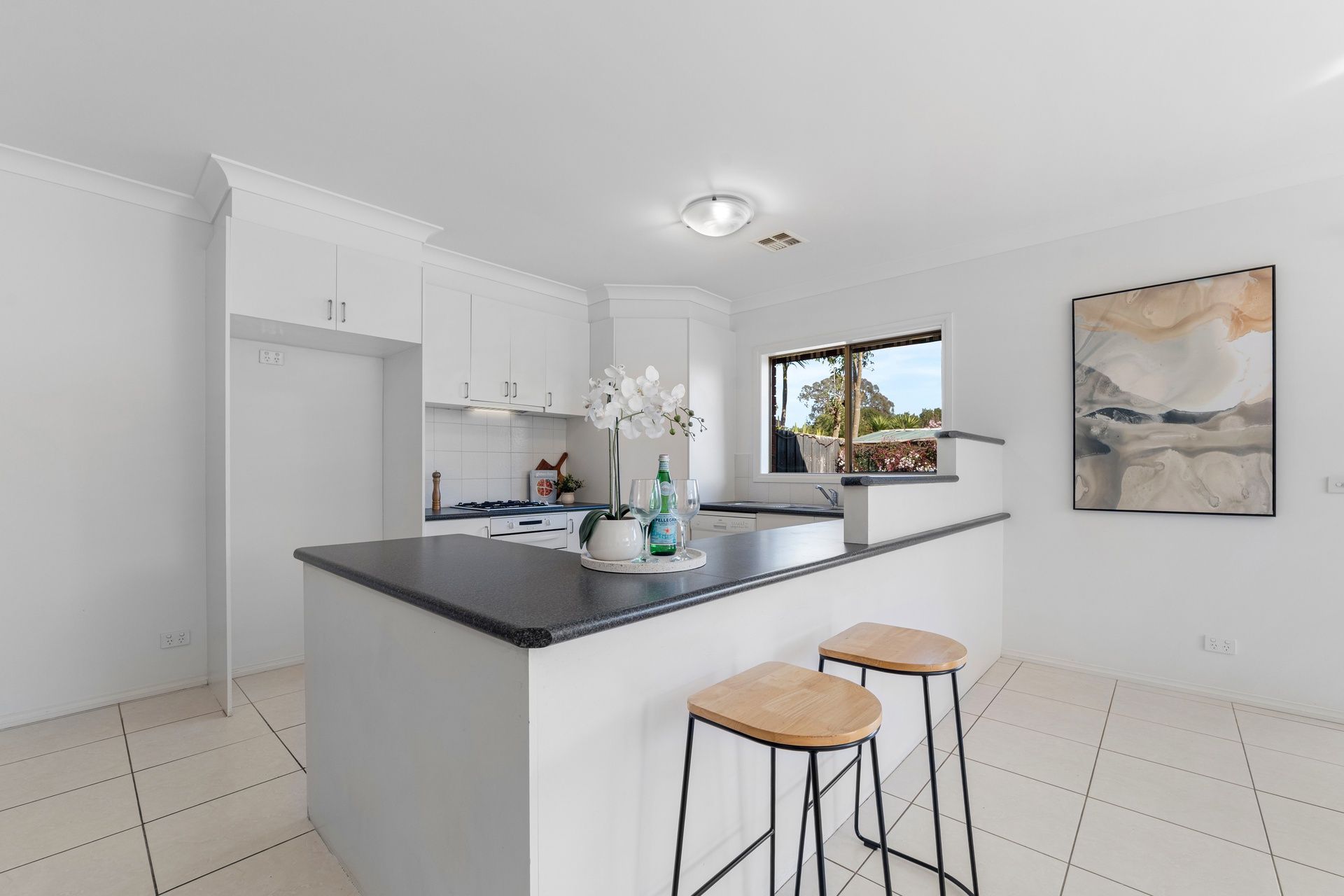 49A Margate Crescent — photo 4 of 14