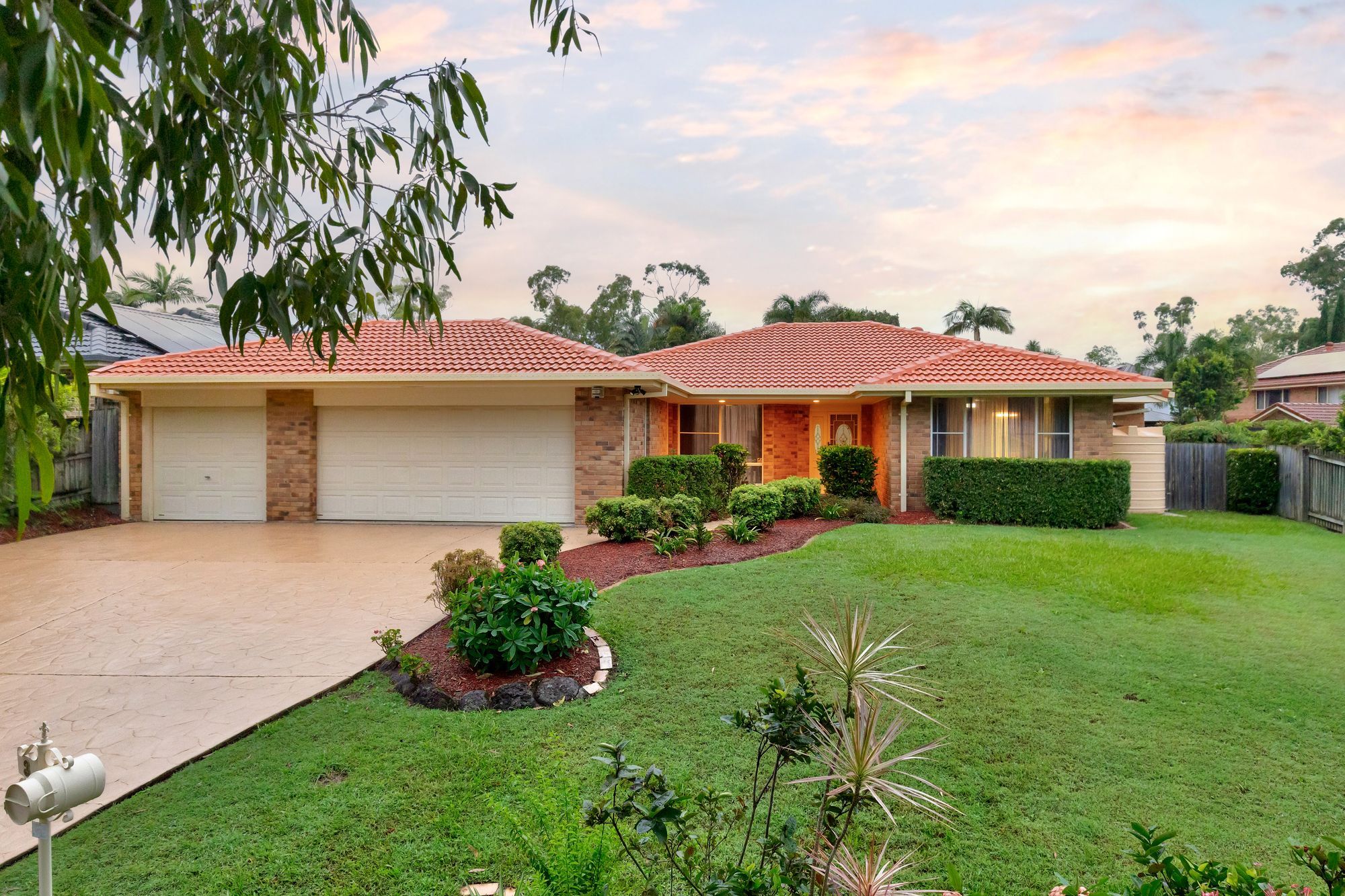3 Ellesmere Place, Parkinson, QLD 4115