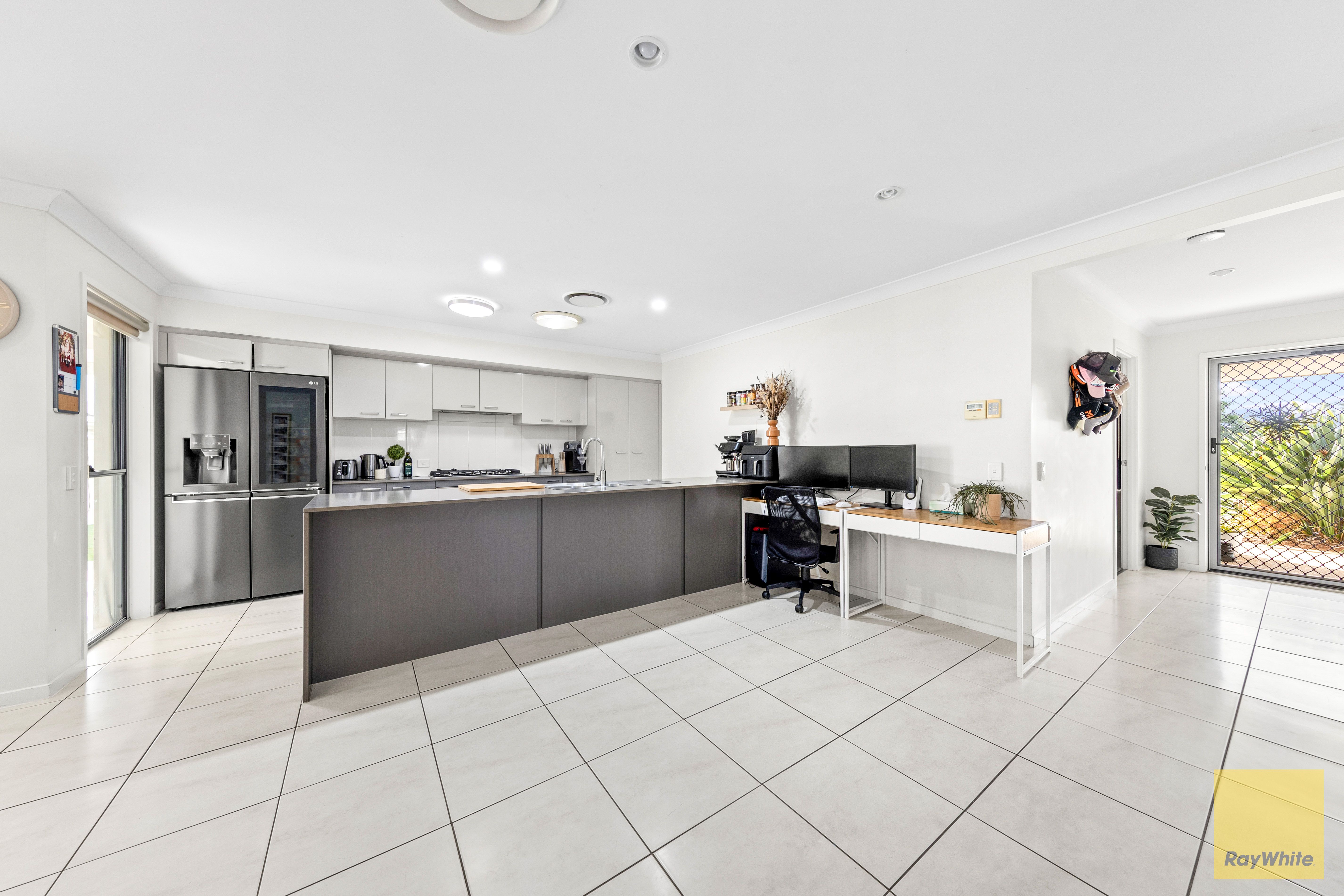 22 Flemington Road, Emerald, QLD 4720