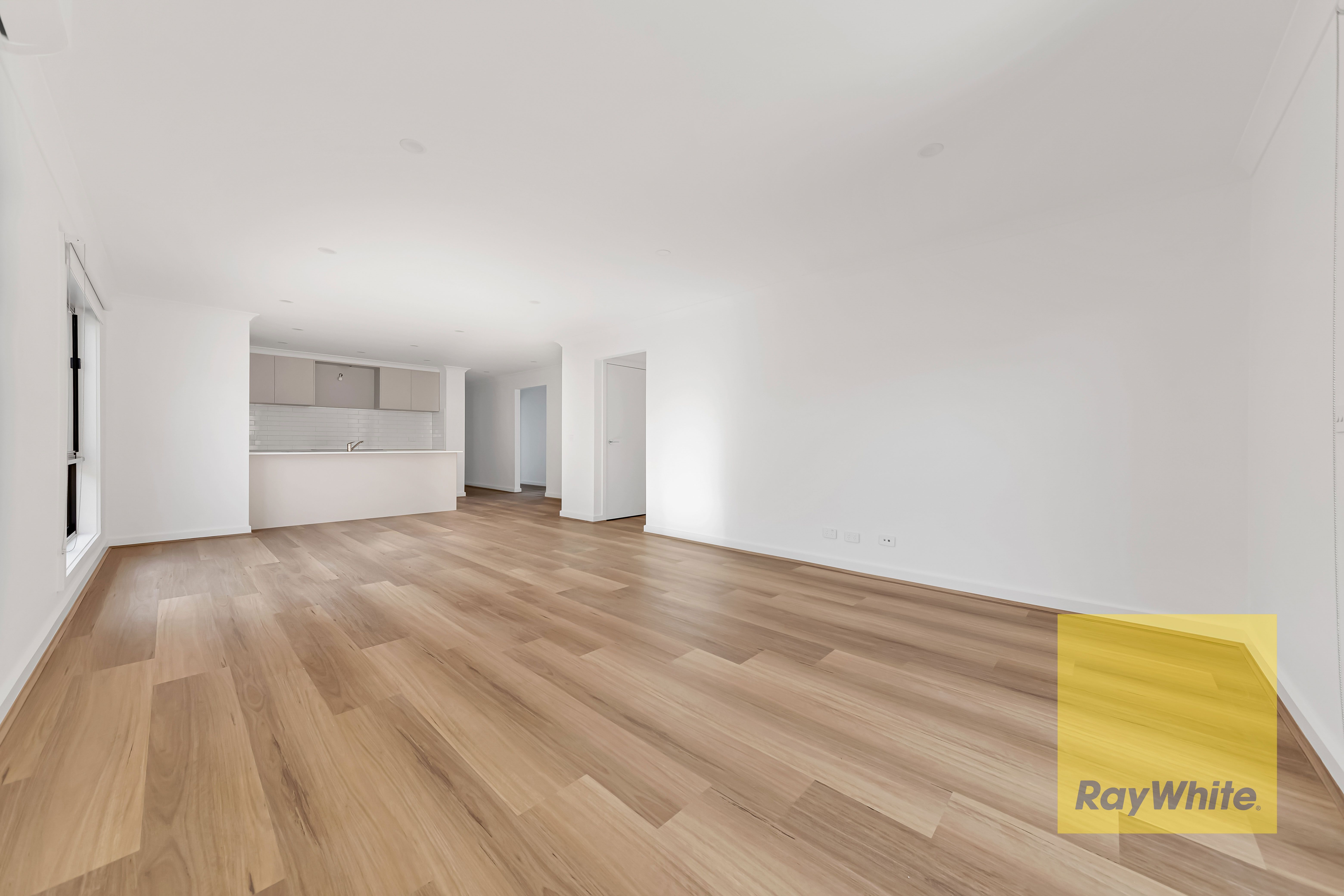 15 Spinosa Road — photo 5 of 17
