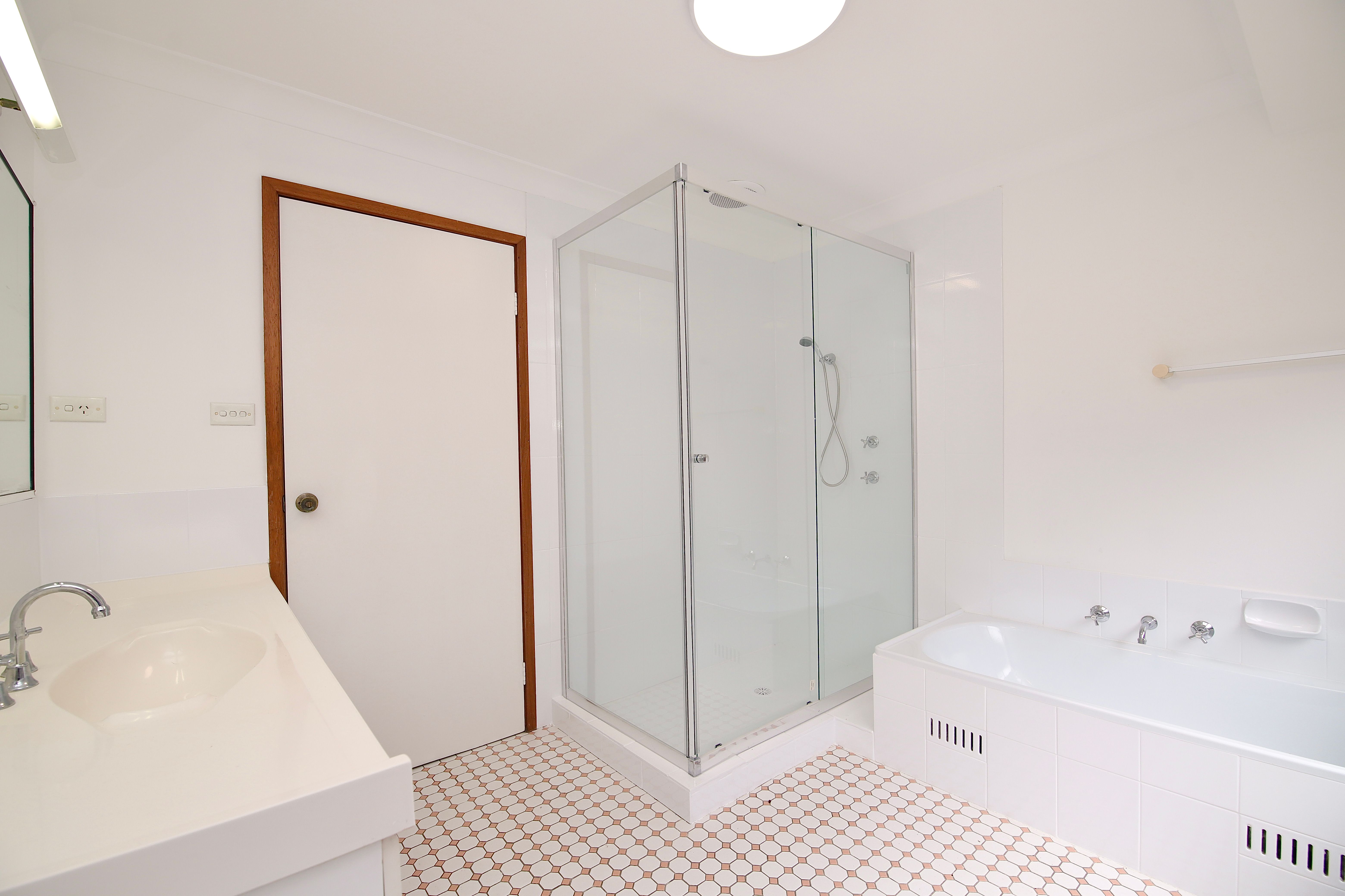 30A Pringle Avenue — photo 11 of 12