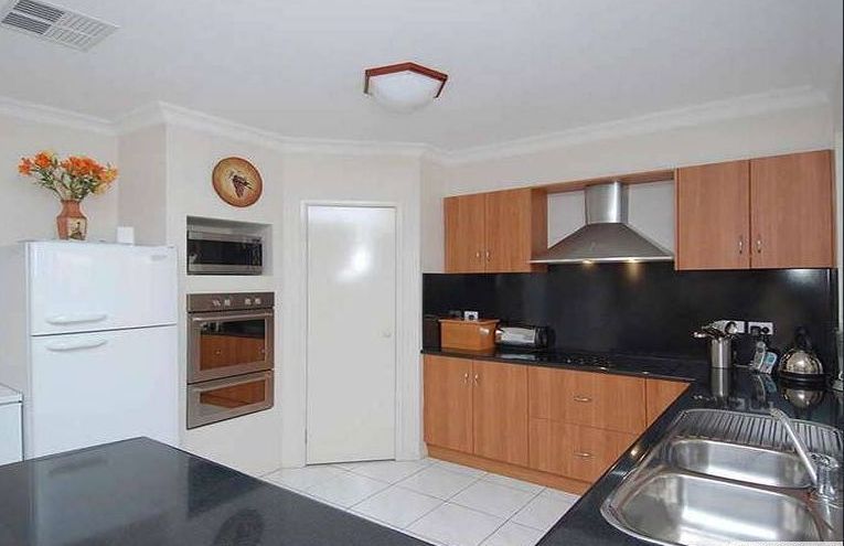 12 Mary Crescent, Craigmore, SA 5114