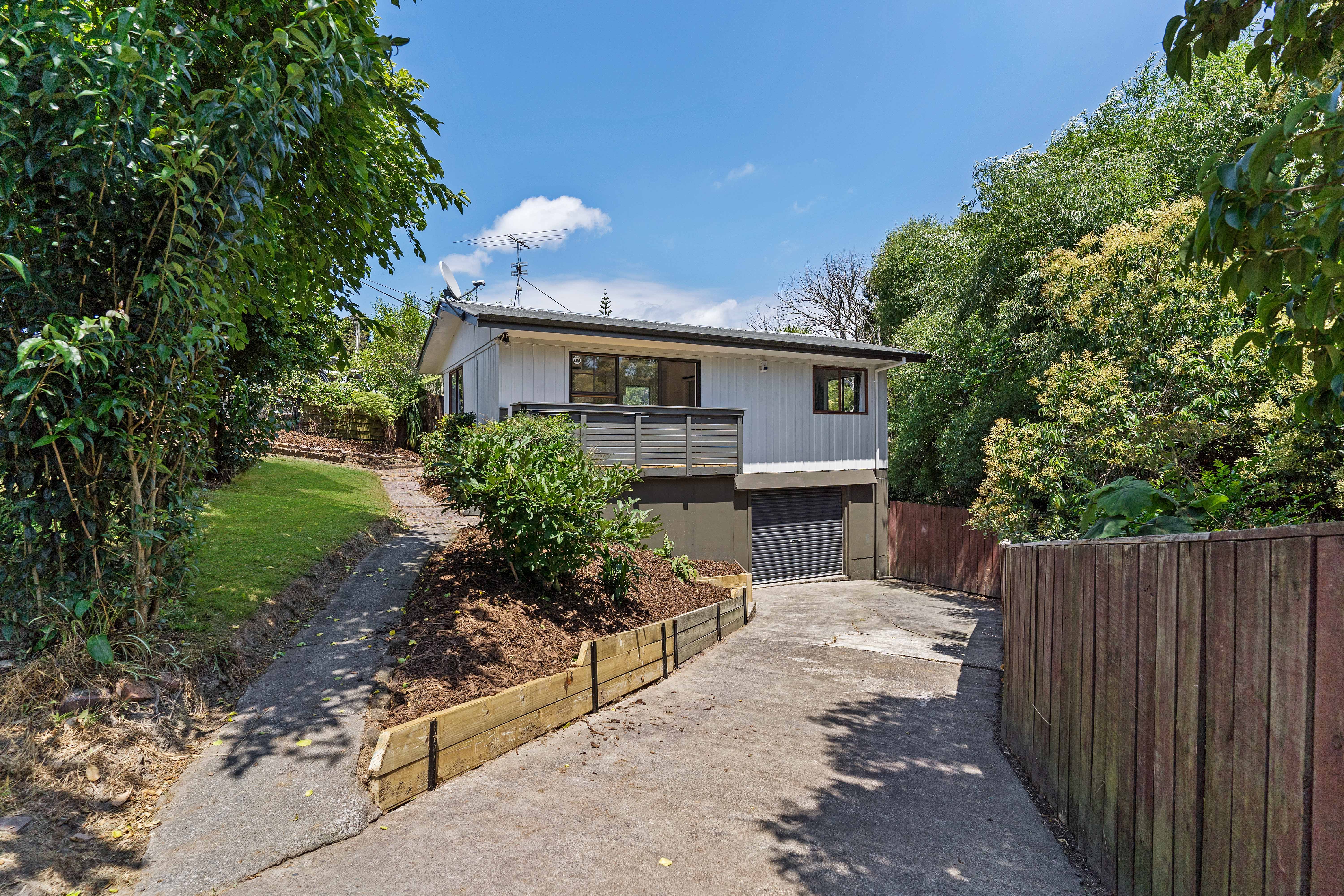 17 Titirangi Road, New Lynn, Waitakere City
