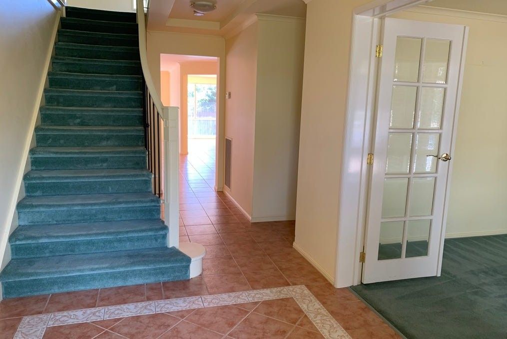 7 Holmes Way — photo 4 of 8
