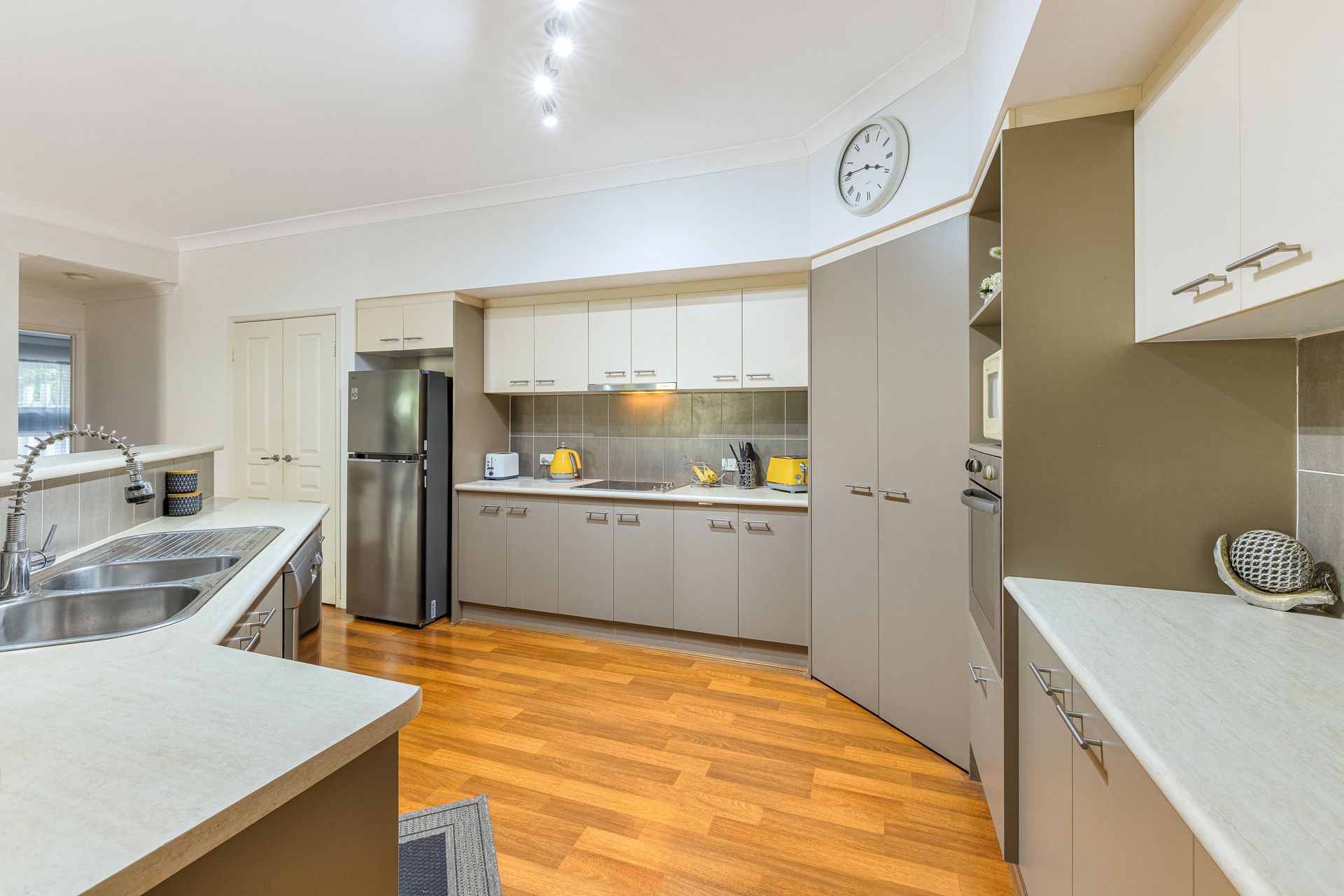 12 Remington Rise — photo 3 of 21