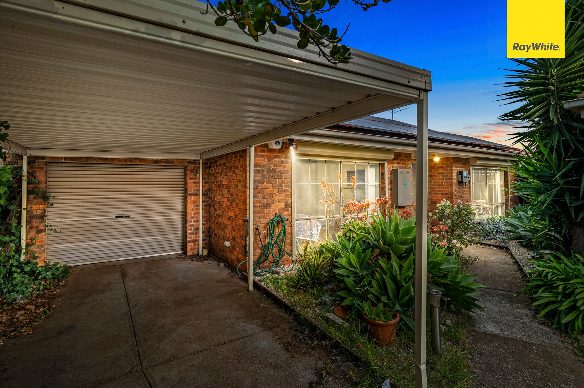 33 Staughton Street, Melton South VIC 3338