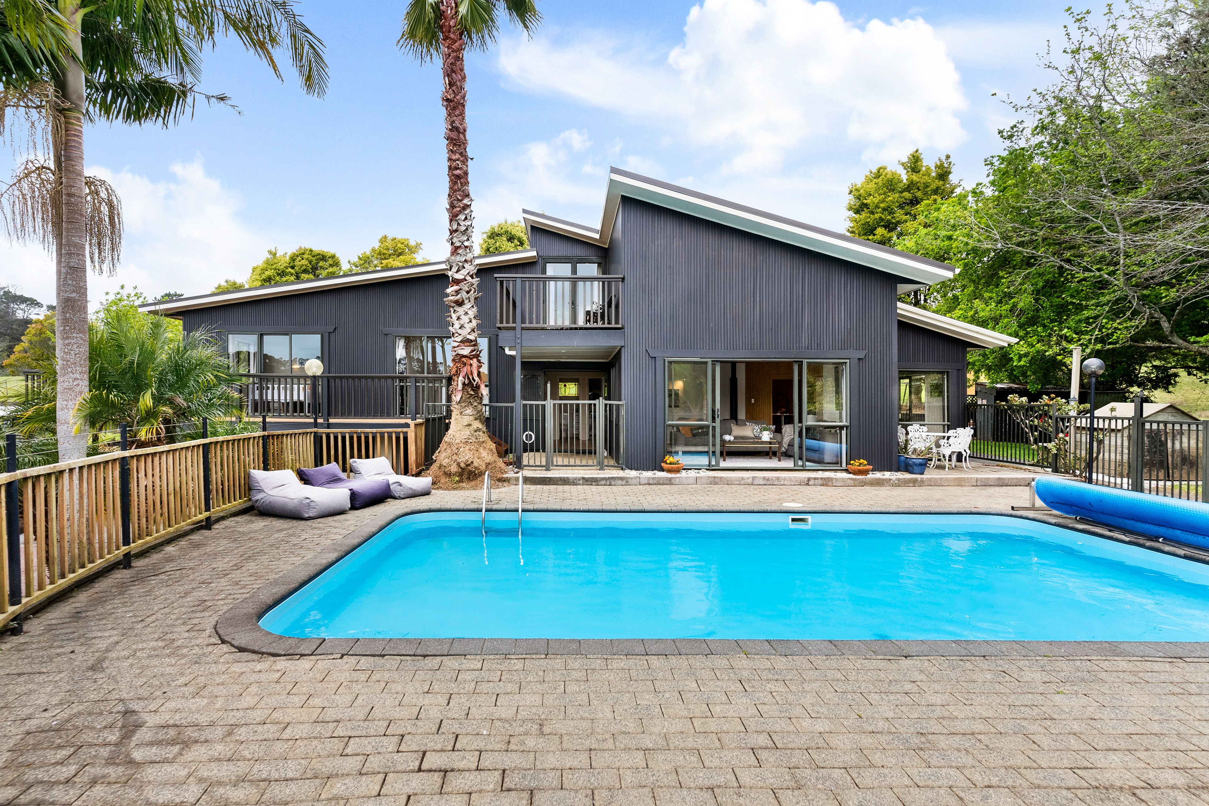 197 Forest Hill Road, Waiatarua, Waitakere City